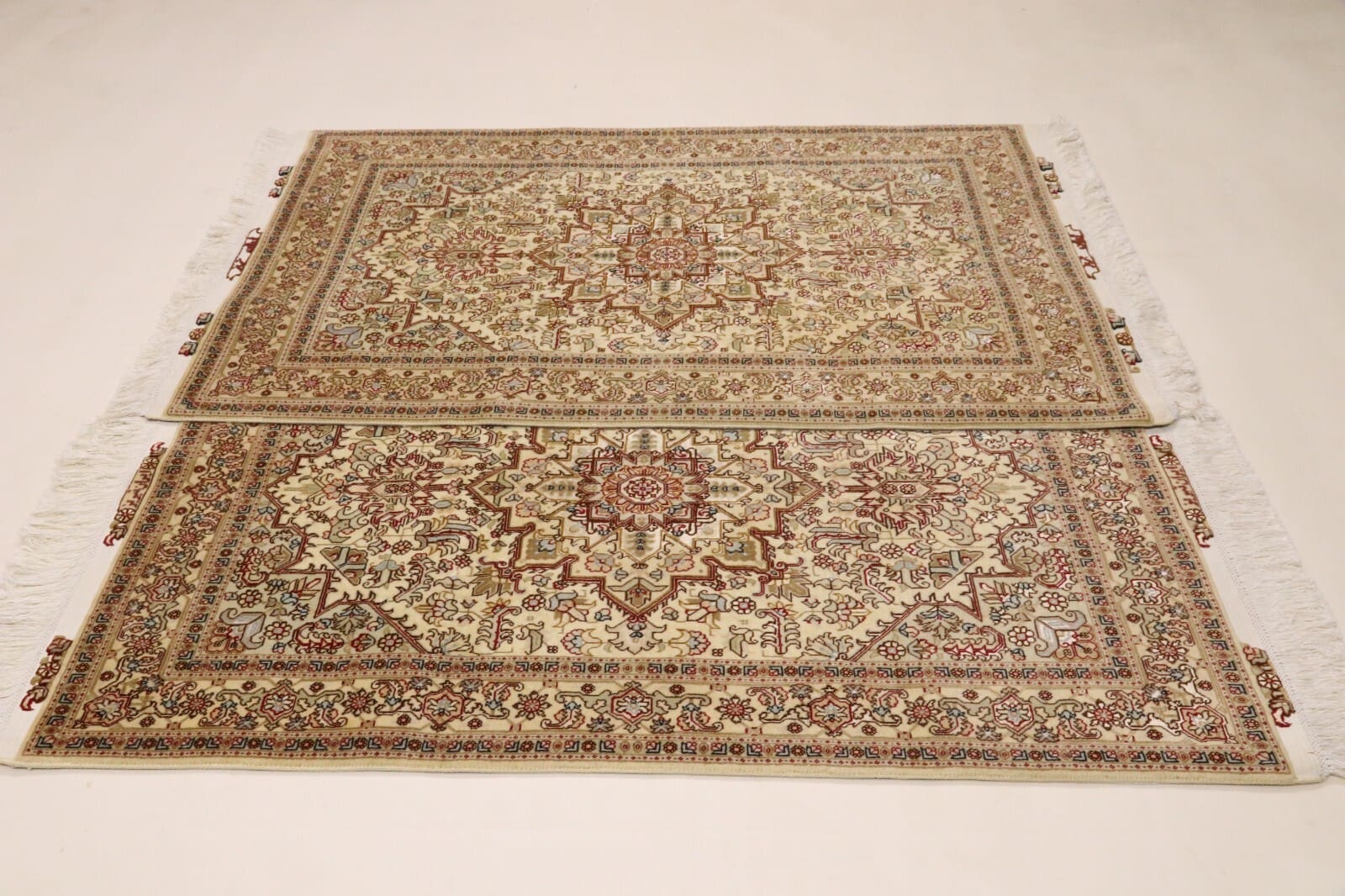 Täbriz Perserteppich aus Iran, 160 × 100 cm