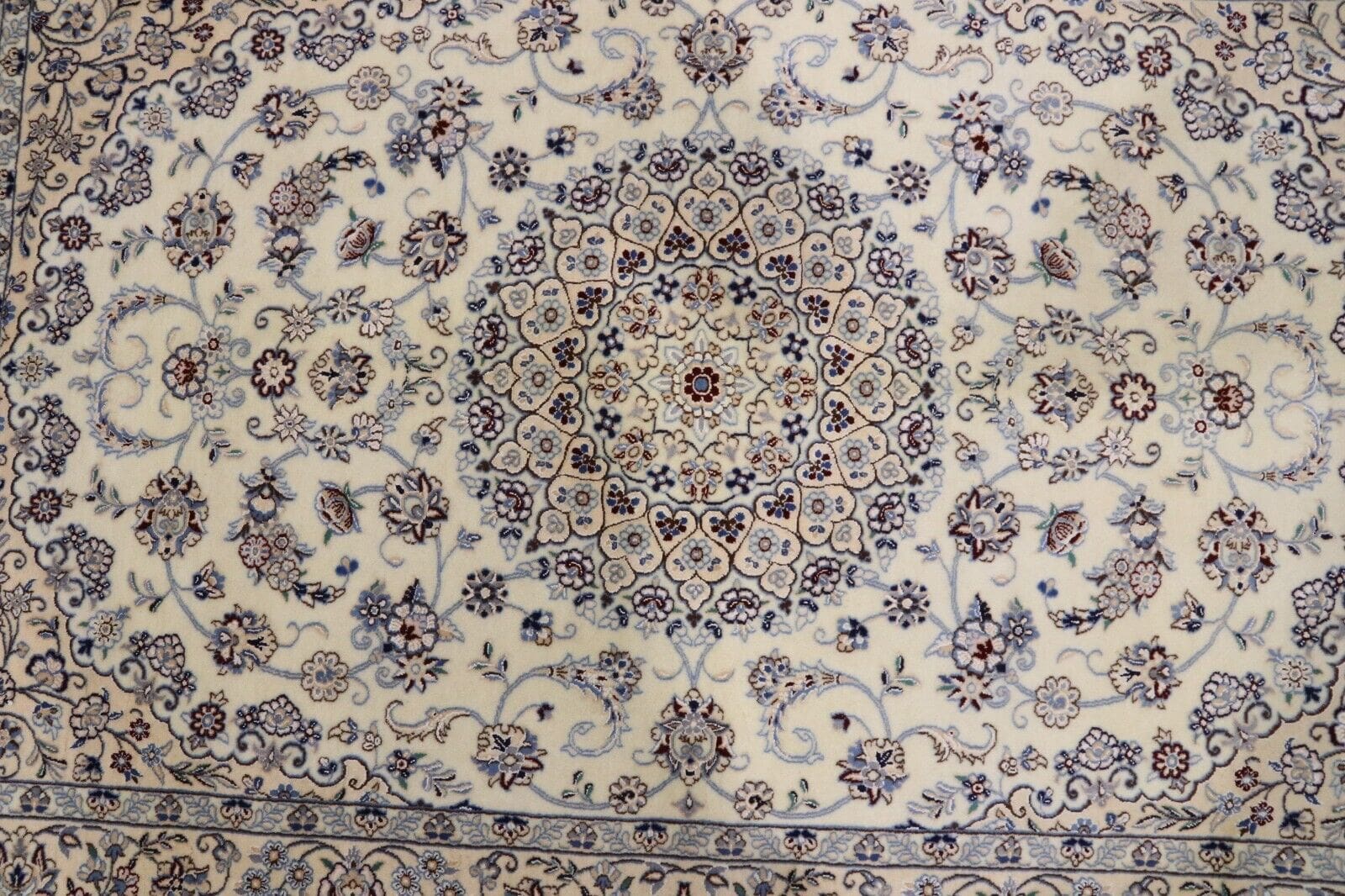 Handgeknüpfter Nain Perserteppich, 172 × 117 cm, Wolle & Seide