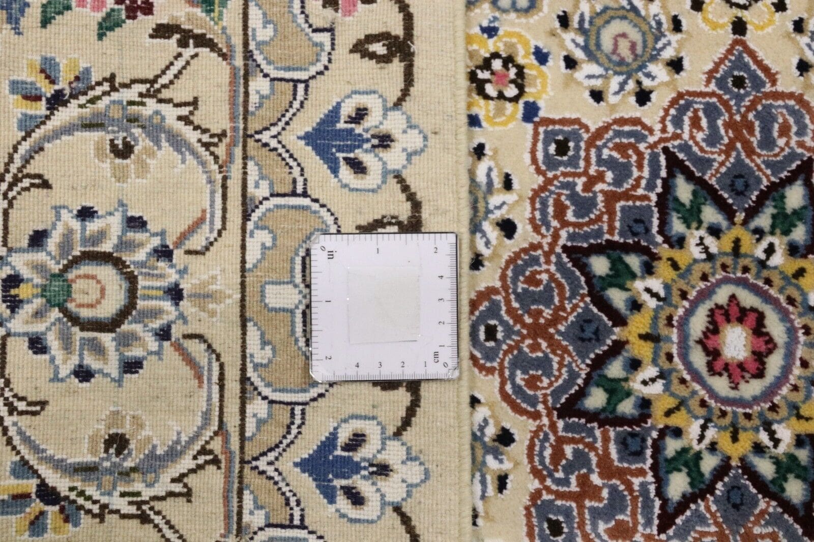 Nain Perserteppich aus Iran, 257 × 158 cm