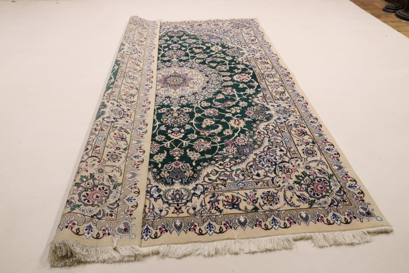 Nain Perserteppich aus Iran, 257 × 158 cm