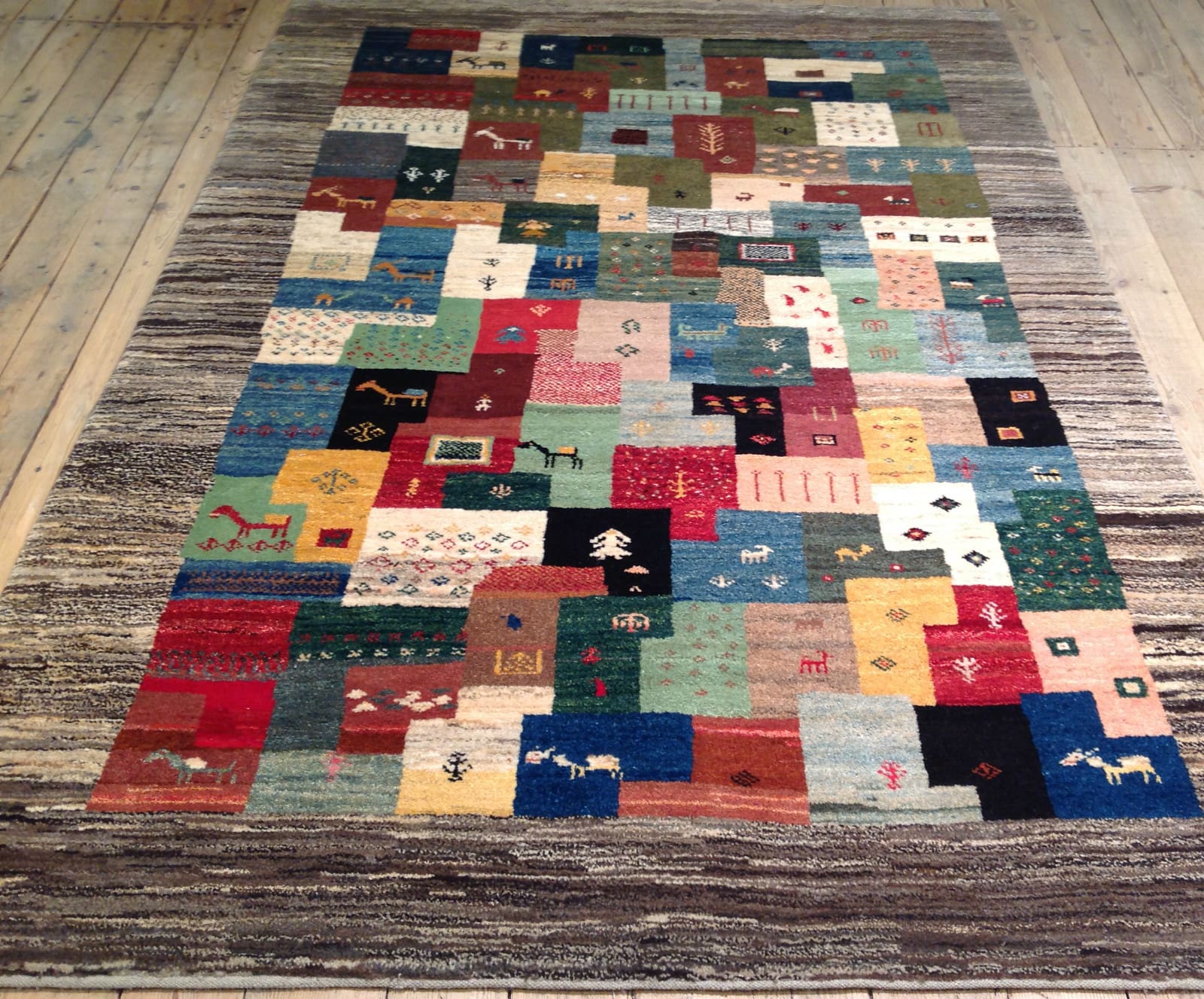 Handgeknüpfter Gabbeh Loribaft Perserteppich, 247 × 171 cm, Wolle