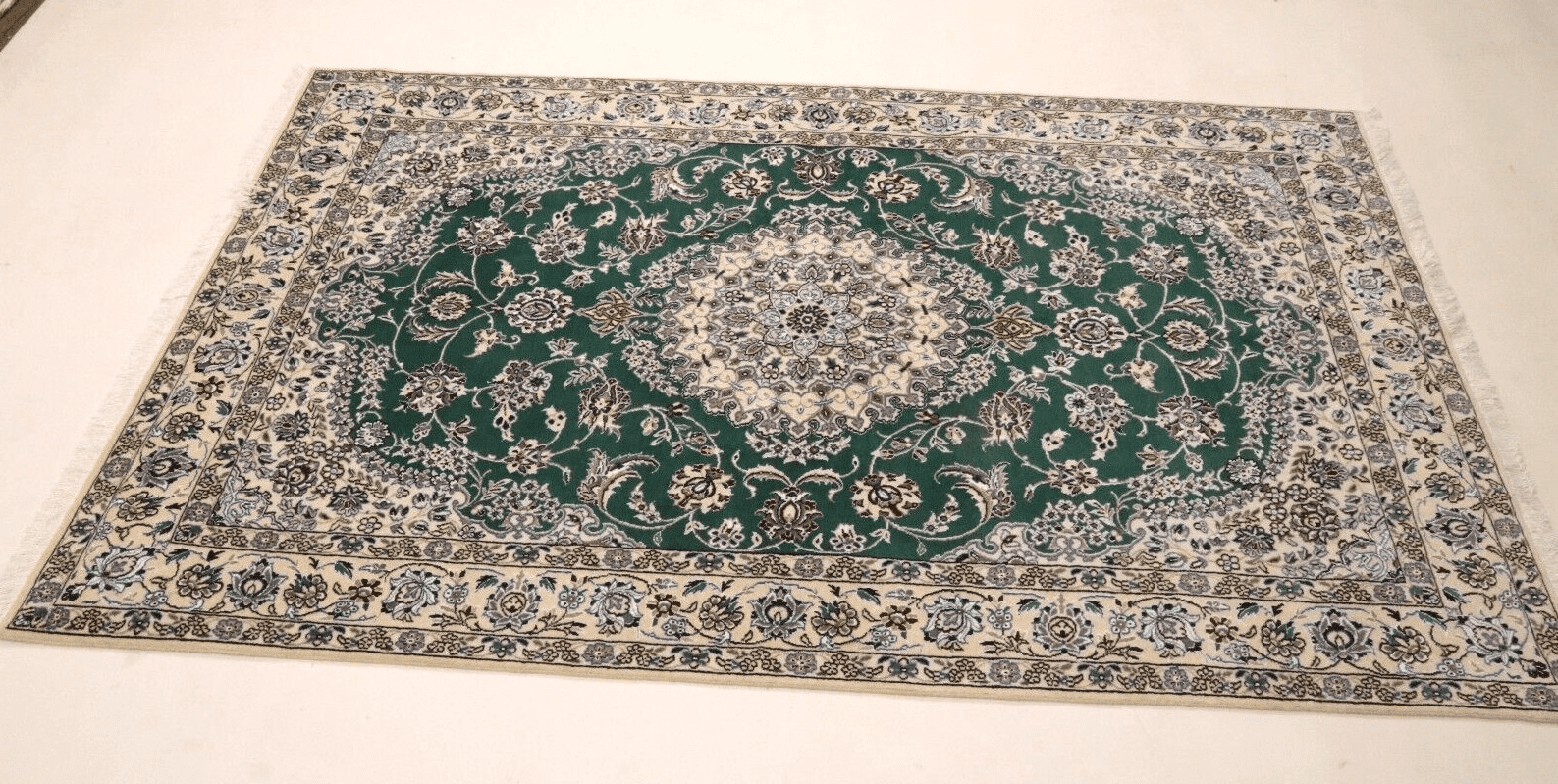 Handgeknüpfter Nain Perserteppich 250 × 156 cm