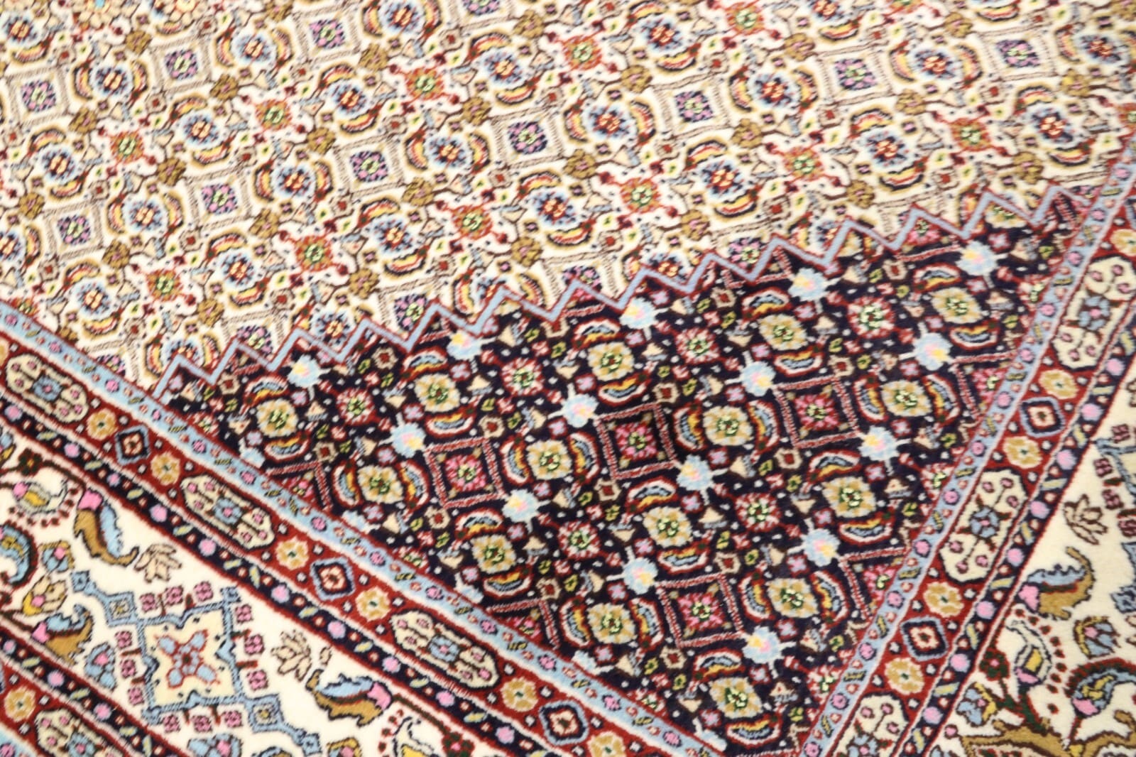 Moud Perserteppich 228 × 160 cm aus Wolle & Seide, handgeknüpft
