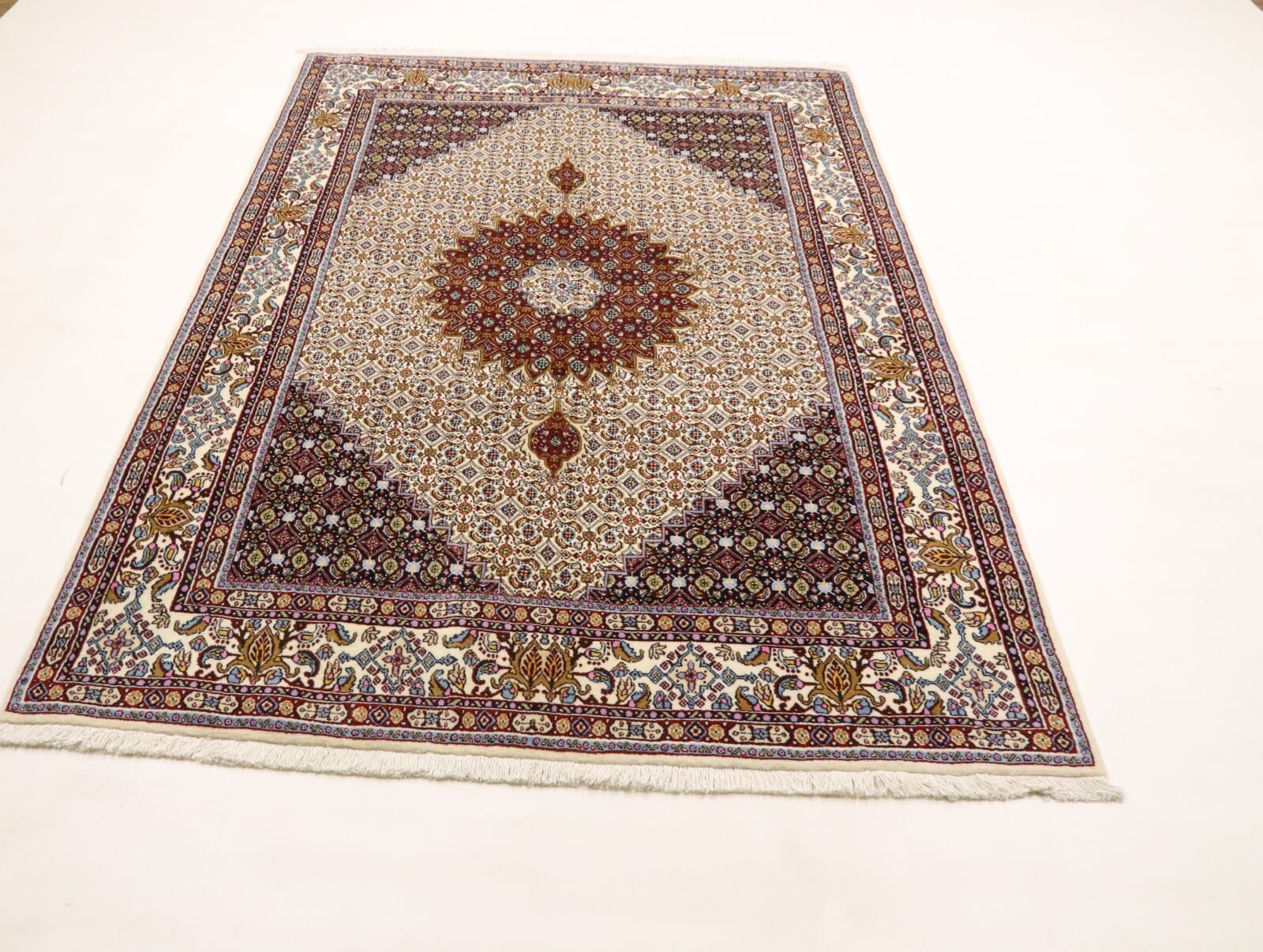 Moud Perserteppich 228 × 160 cm aus Wolle & Seide, handgeknüpft