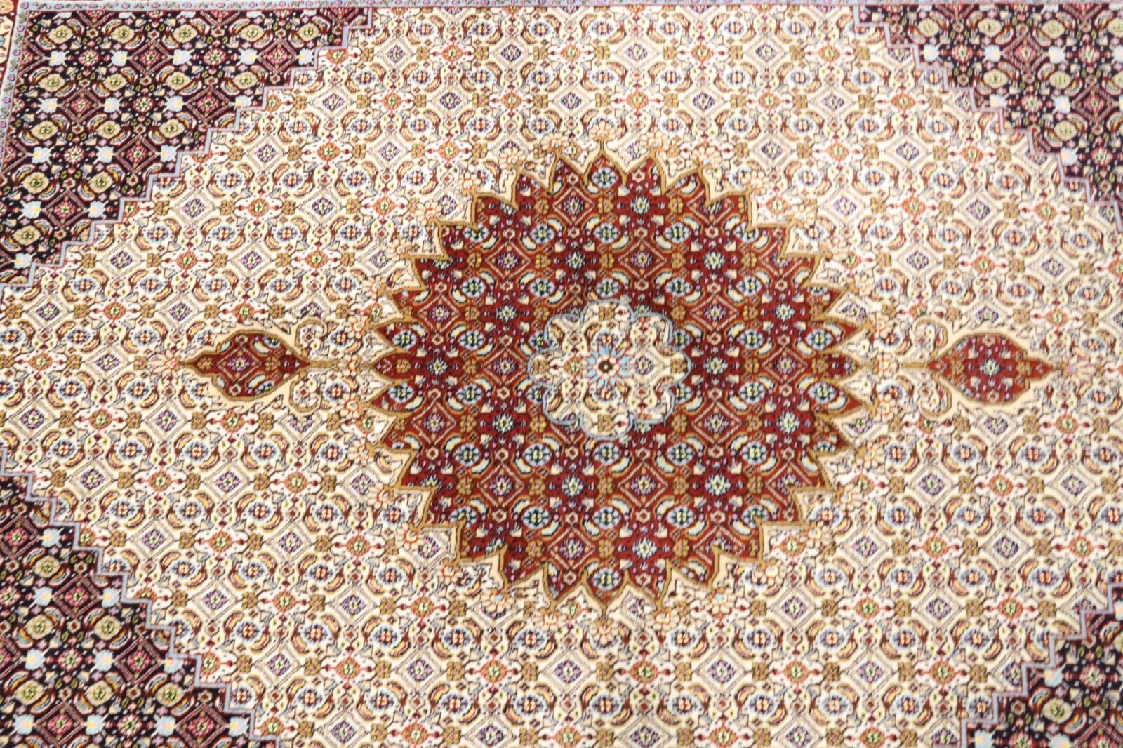 Moud Perserteppich 228 × 160 cm aus Wolle & Seide, handgeknüpft