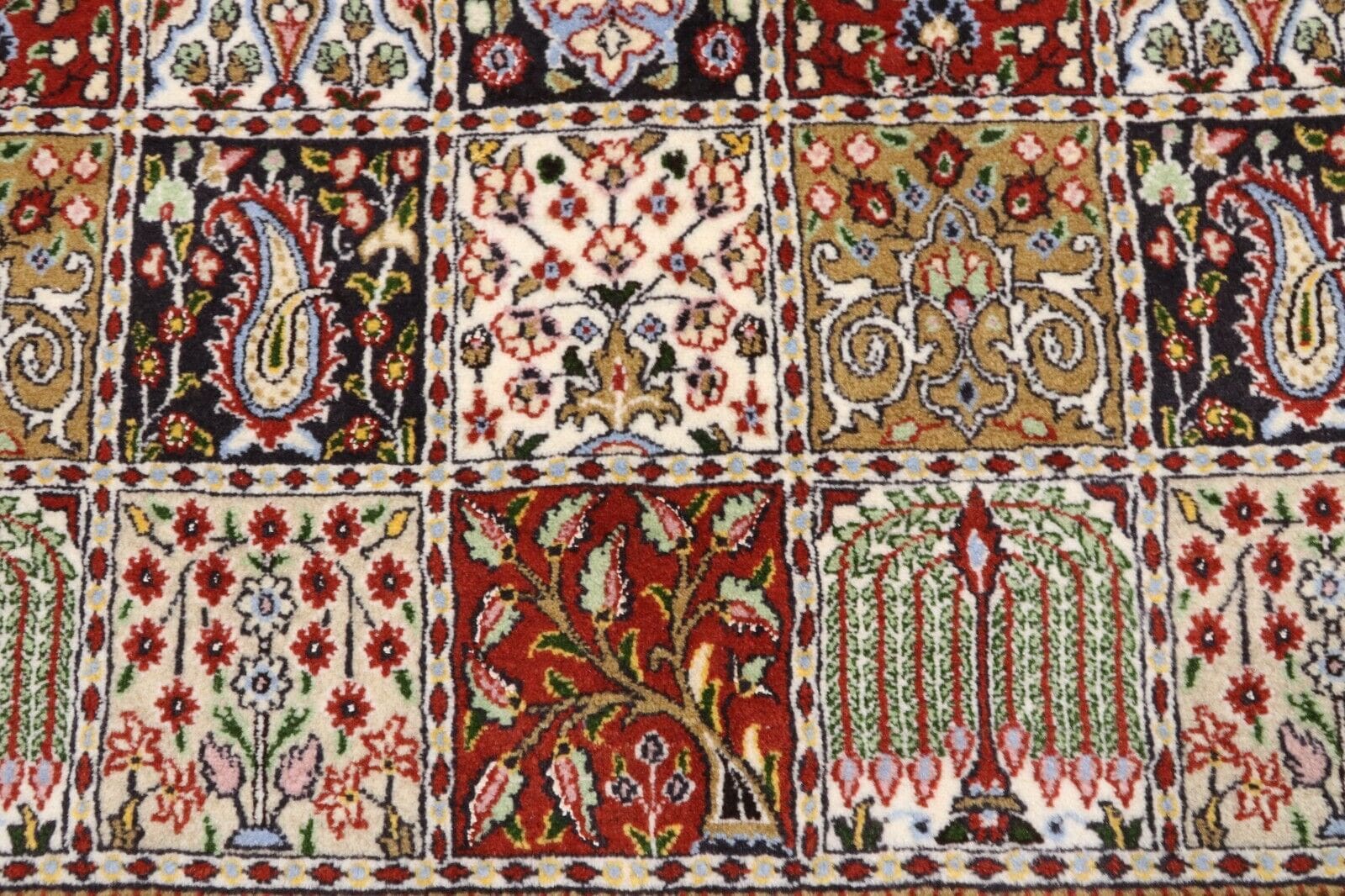Moud Perserteppich 228 × 167 cm aus Wolle & Seide, handgeknüpft