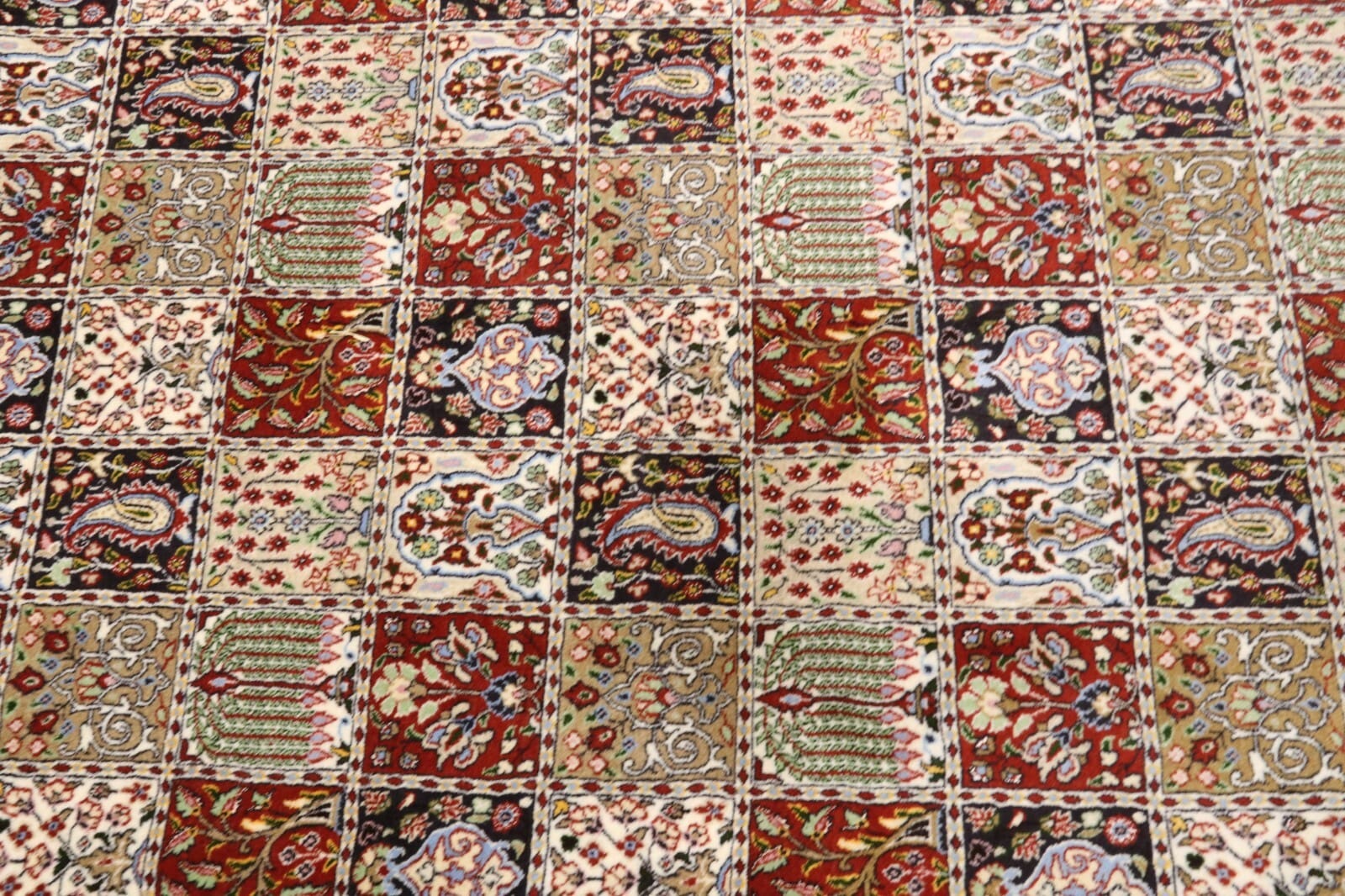Moud Perserteppich 228 × 167 cm aus Wolle & Seide, handgeknüpft