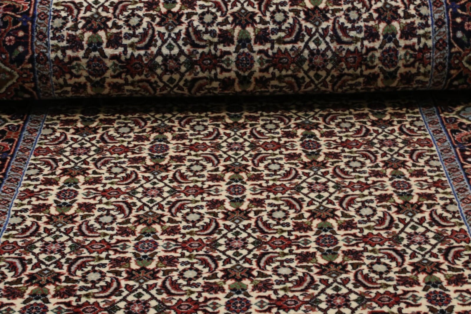 Bijar Perserteppich 300 × 87 cm aus Wolle & Seide, handgeknüpft