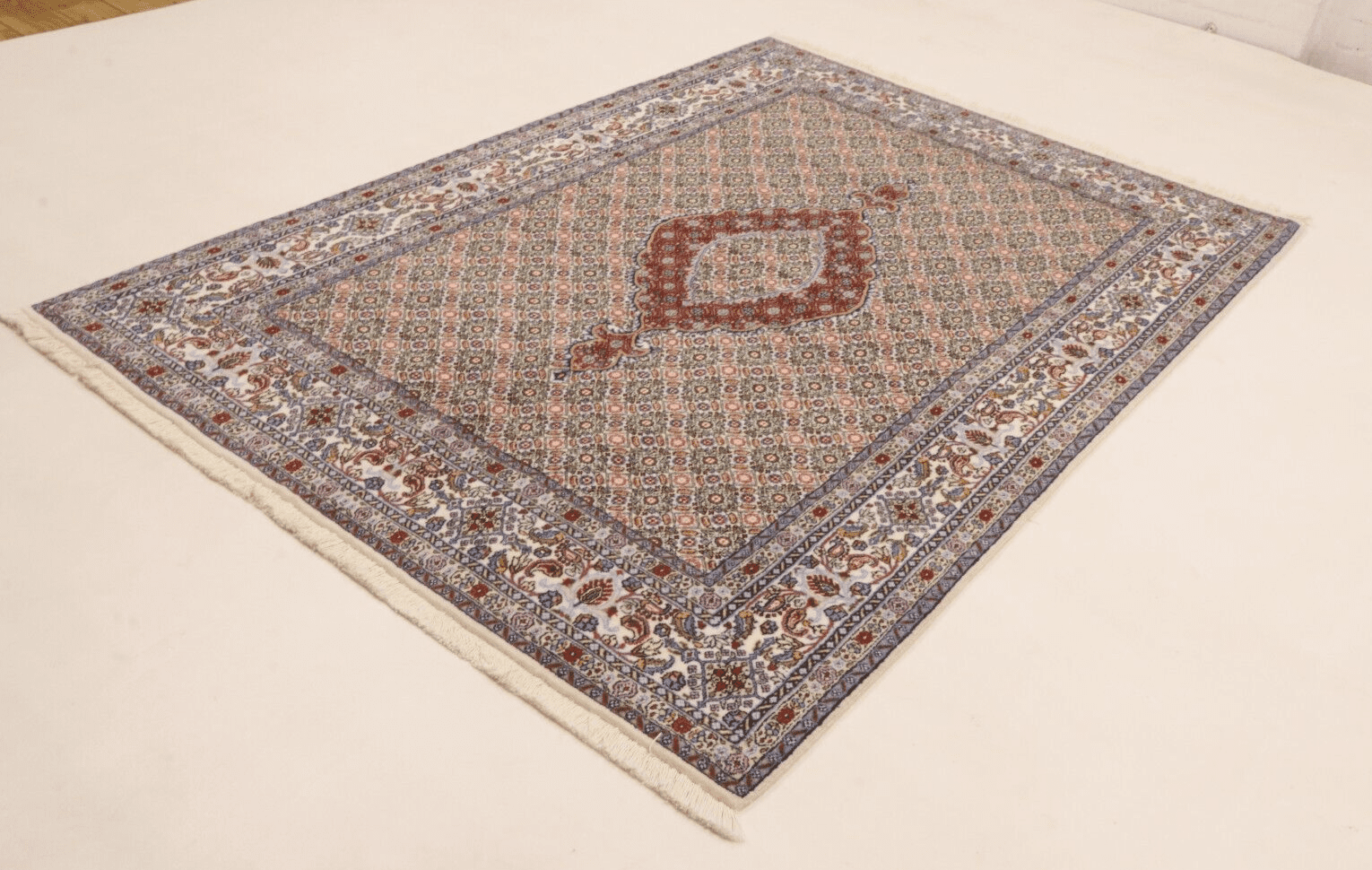 Moud Perserteppich 230 × 161 cm aus Wolle & Seide, handgeknüpft