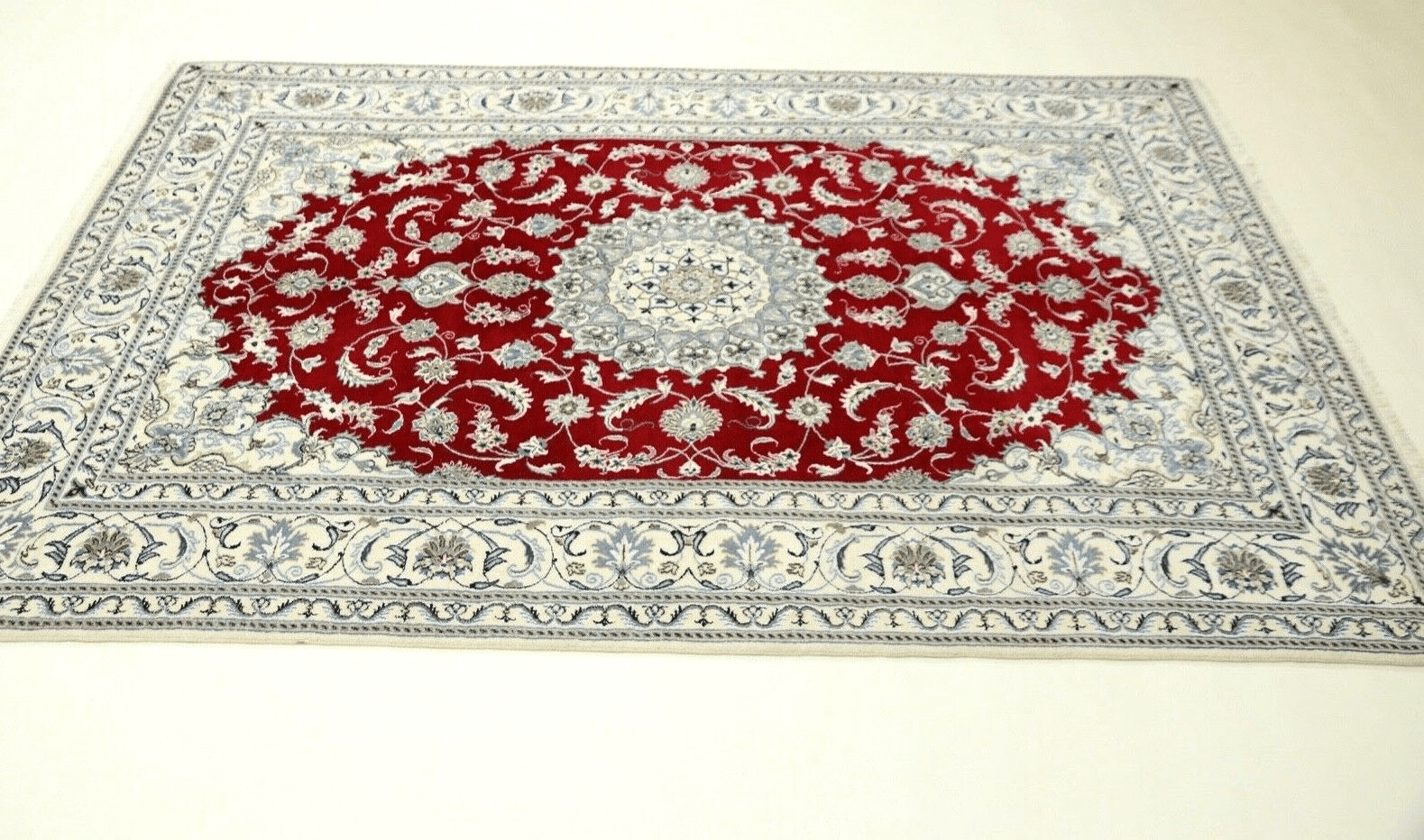 Handgeknüpfter Nain Perserteppich 290 × 197 cm