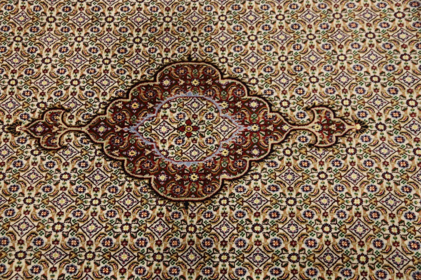 wunderschoner-perserteppich-moud-239-x-174-cm-400000-knoten-handgeknupft Moud Perserteppich aus Iran, 237 × 173 cm