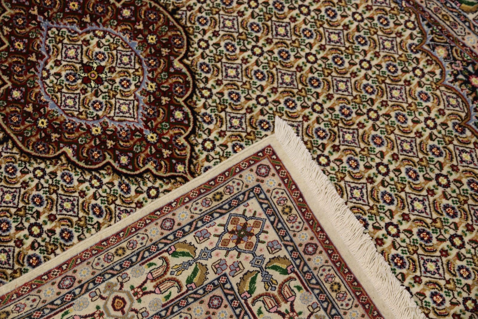 wunderschoner-perserteppich-moud-239-x-174-cm-400000-knoten-handgeknupft-3 Moud Perserteppich aus Iran, 237 × 173 cm