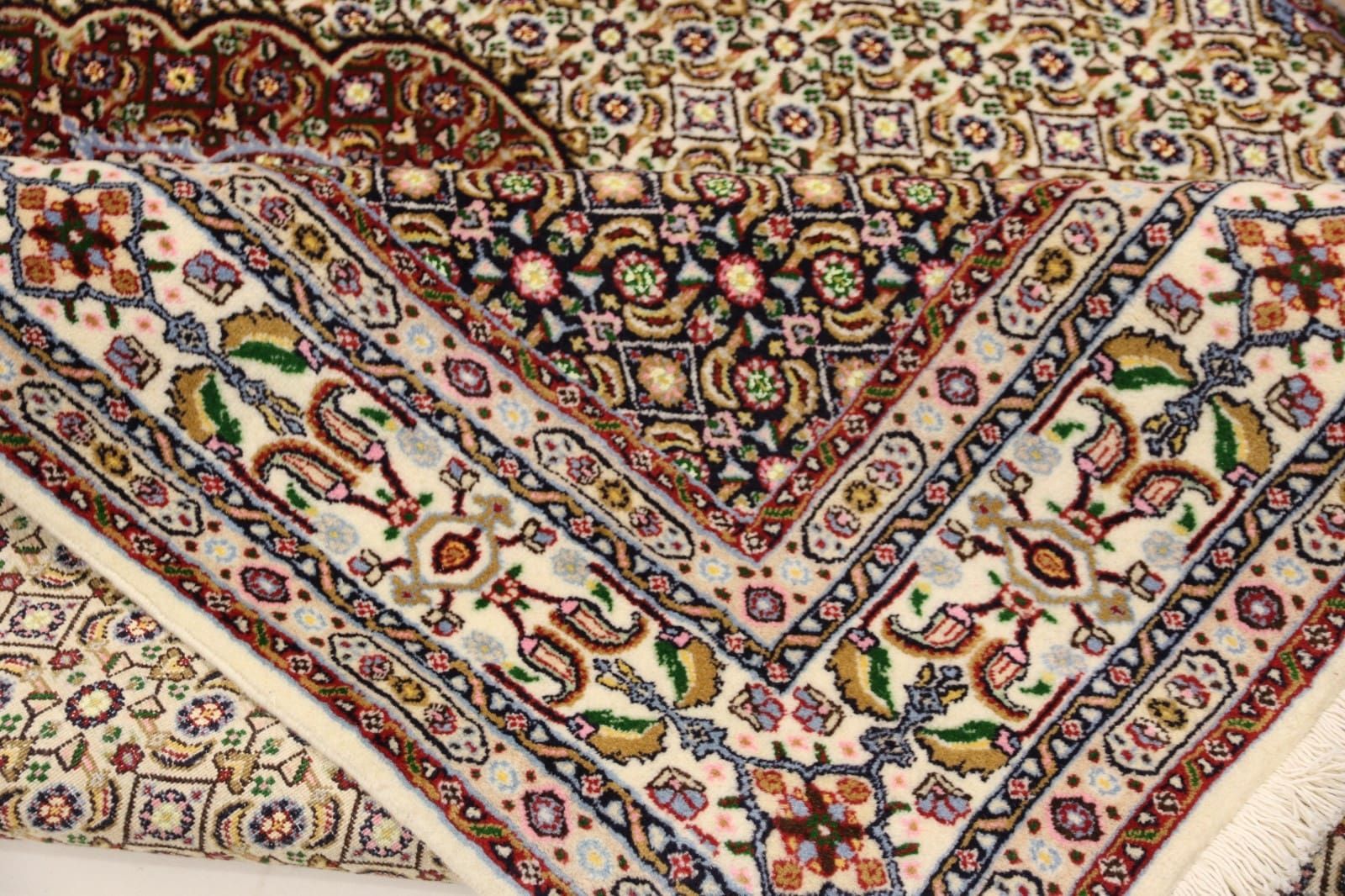 wunderschoner-perserteppich-moud-239-x-174-cm-400000-knoten-handgeknupft-4 Moud Perserteppich aus Iran, 237 × 173 cm