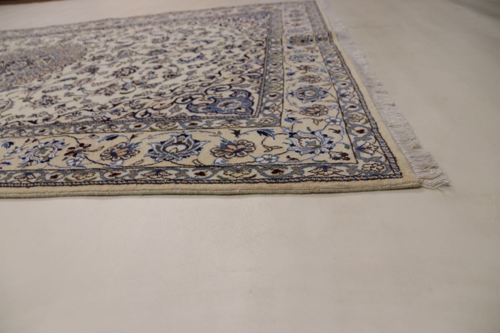 Orientalisch Perserteppich 238 × 154 cm aus Wolle & Seide, handgeknüpft