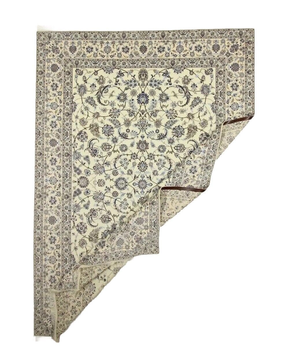 Handgeknüpfter Nain Perserteppich 353 × 252 cm