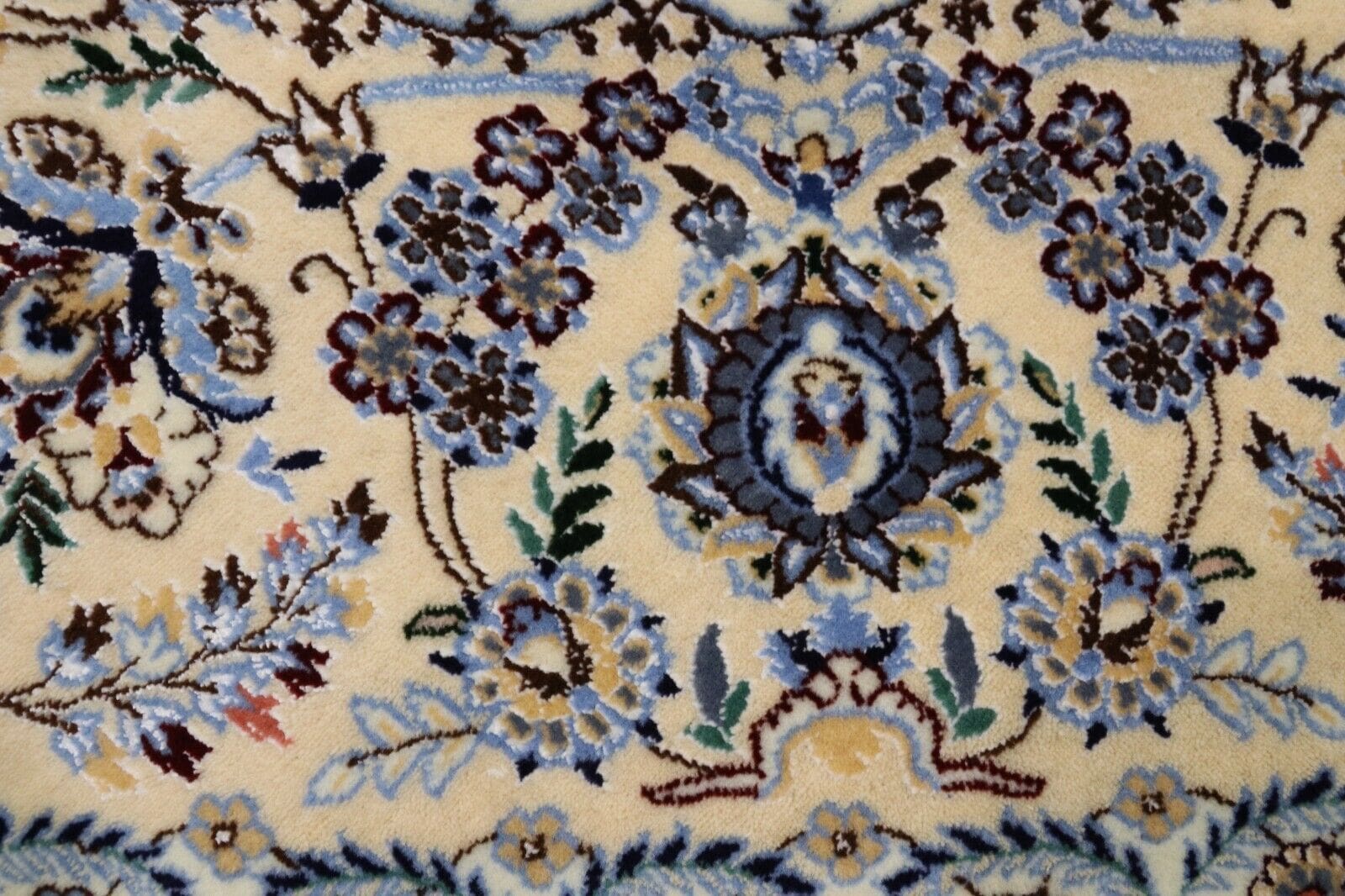 Handgeknüpfter Nain Perserteppich, 255 × 253 cm, Wolle & Seide