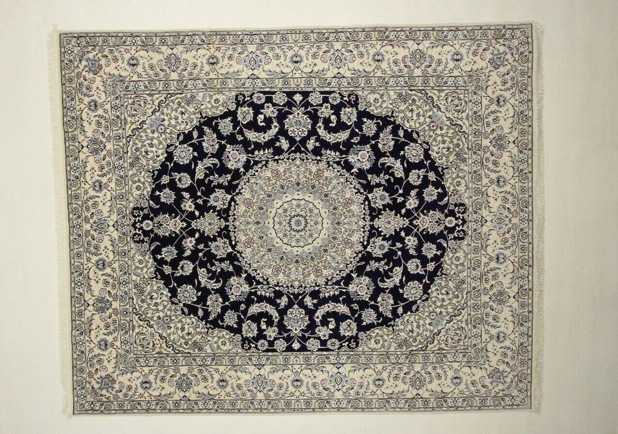 Nain Perserteppich aus Iran, 304 × 250 cm