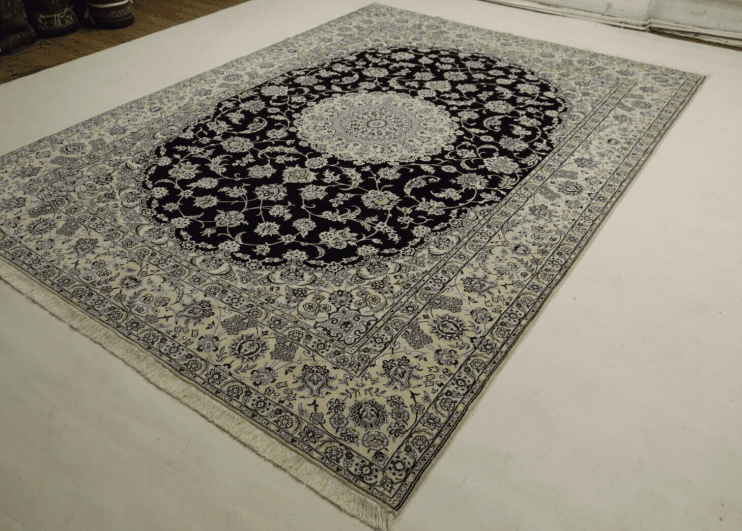 Handgeknüpfter Orientalisch Perserteppich, 360 × 248 cm, Wolle & Seide