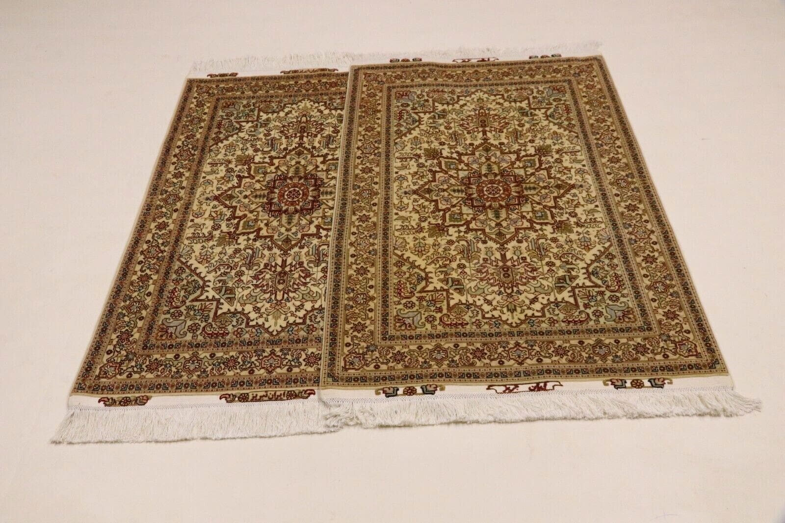 Handgeknüpfter Täbriz Perserteppich, 160 × 100 cm, Wolle