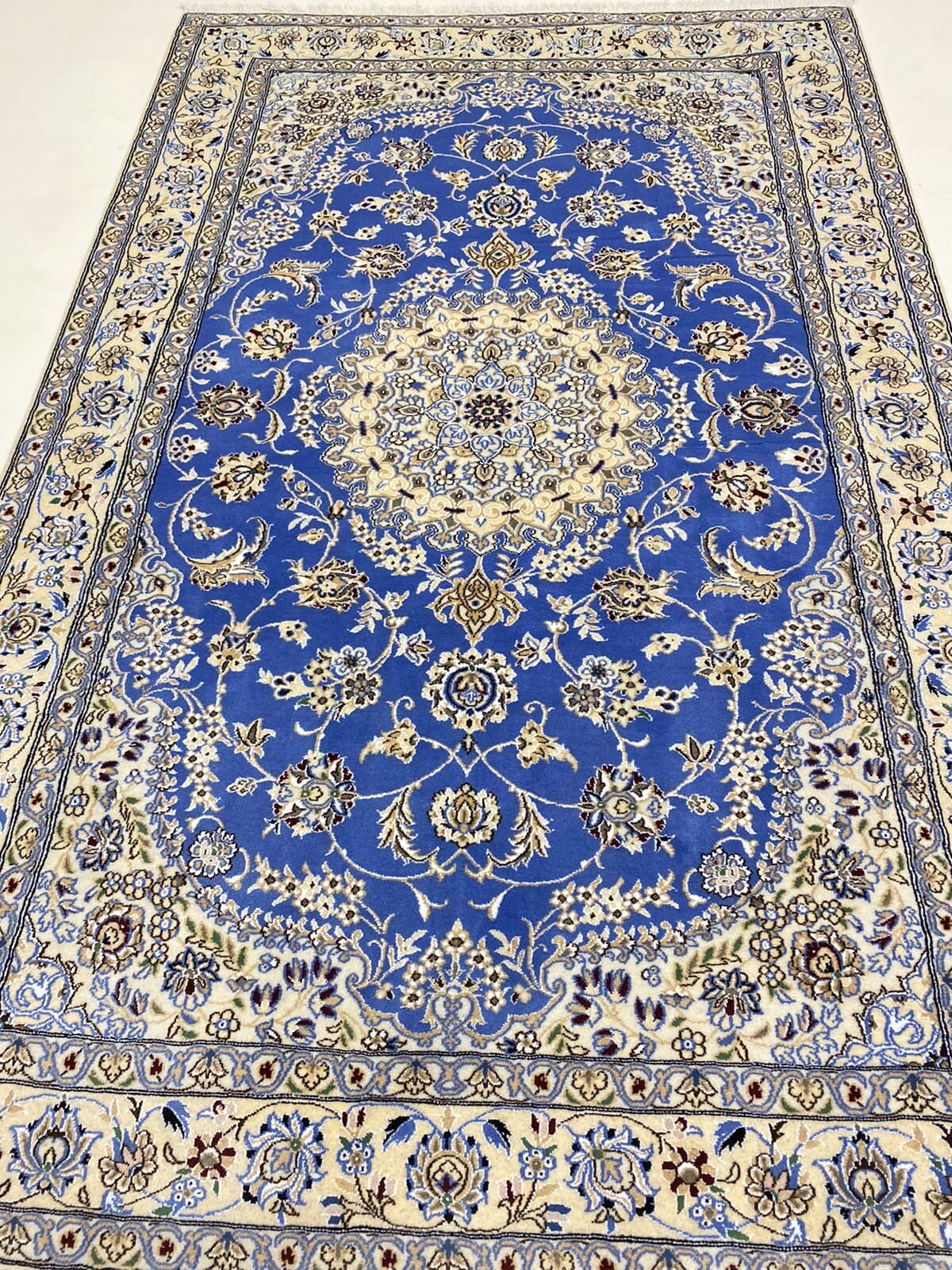Orientalisch Perserteppich 248 × 158 cm aus Wolle & Seide, handgeknüpft
