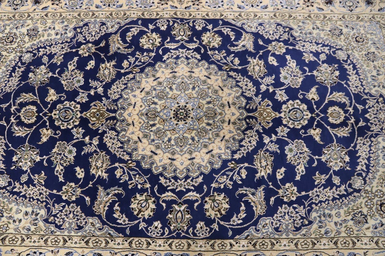 Handgeknüpfter Nain Perserteppich, 244 × 146 cm, Wolle