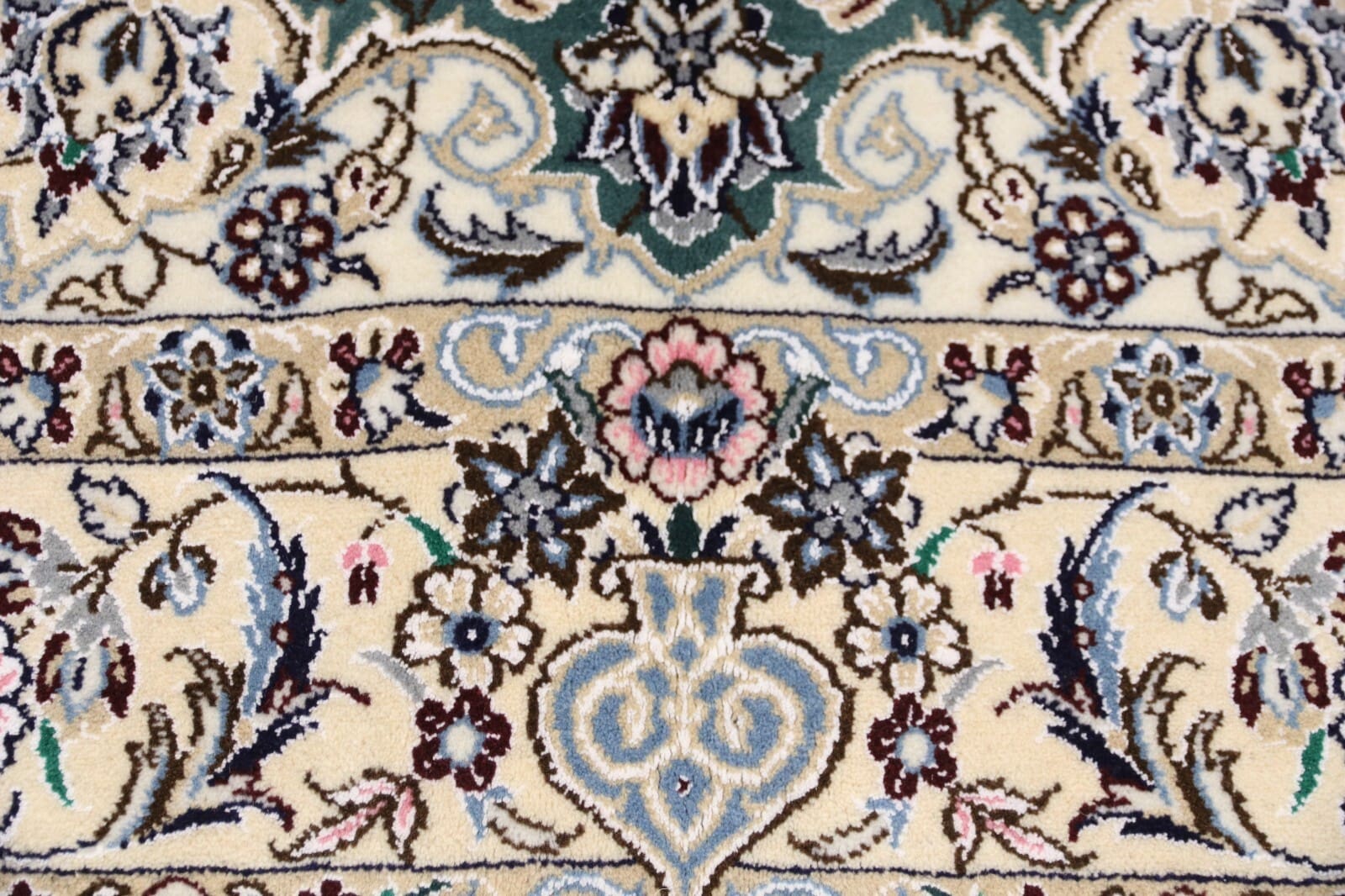 Nain Perserteppich 259 × 156 cm aus Wolle, handgeknüpft