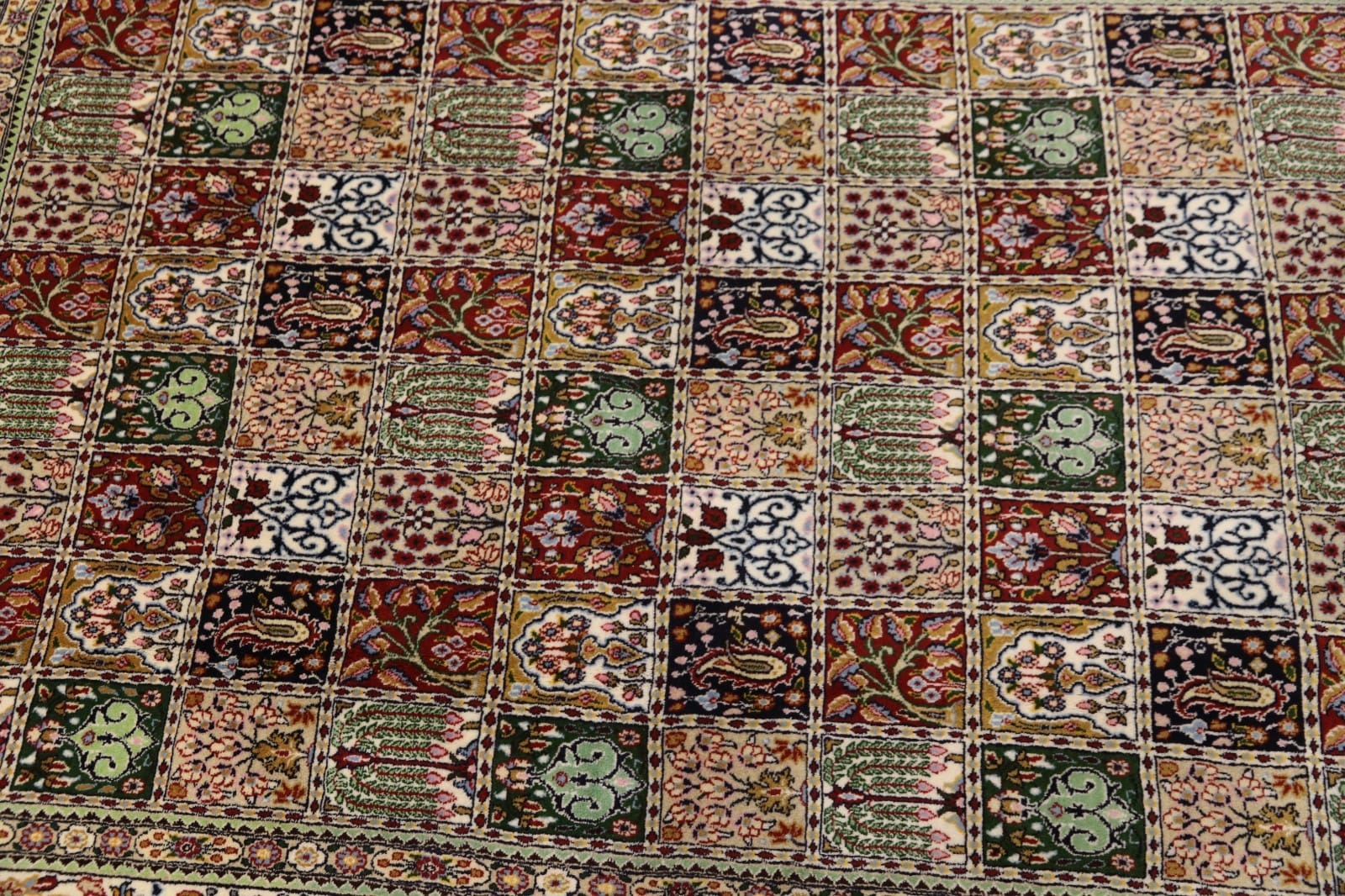 Handgeknüpfter Moud Perserteppich 232 × 160 cm