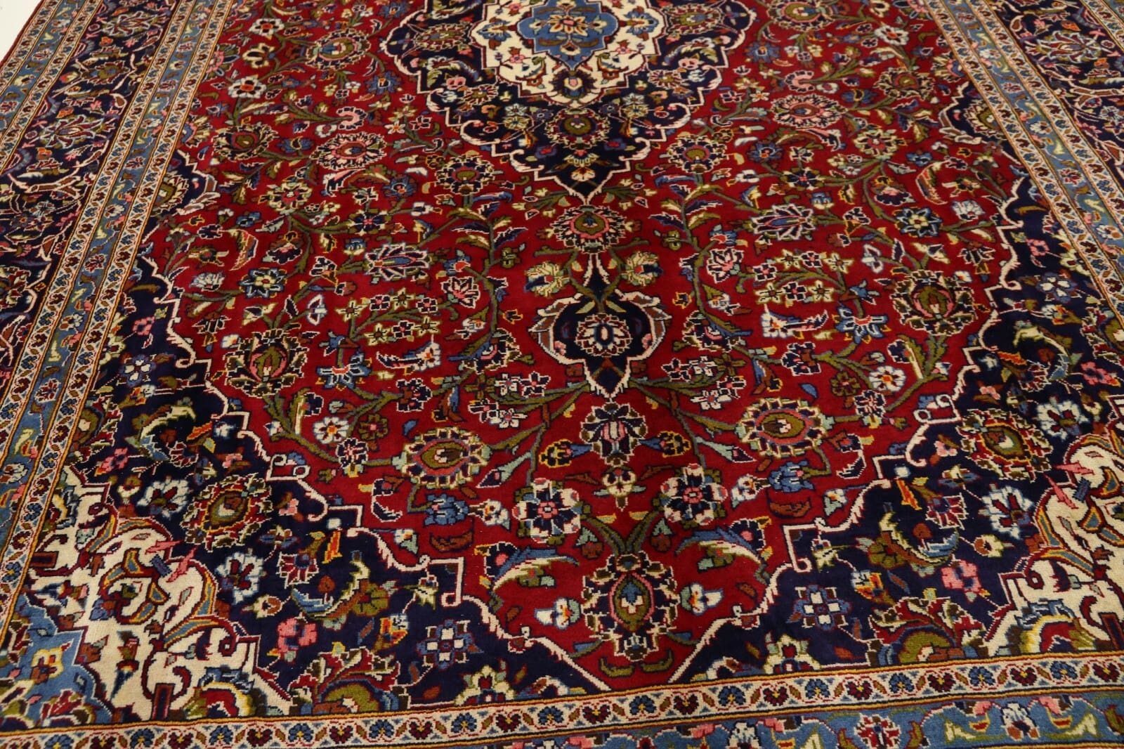 Kashan Perserteppich 346 × 244 cm aus Wolle, handgeknüpft