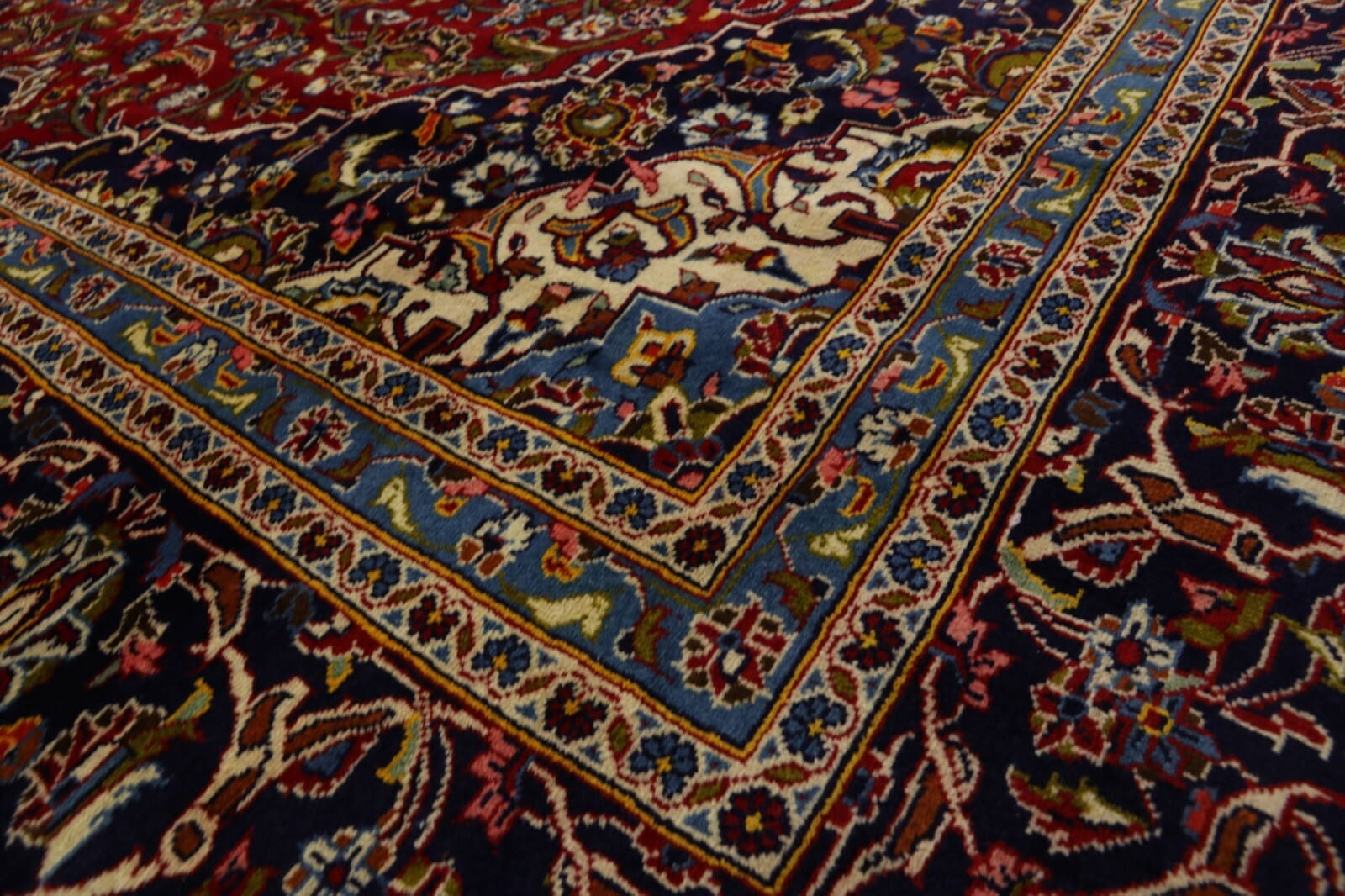 Kashan Perserteppich 346 × 244 cm aus Wolle, handgeknüpft