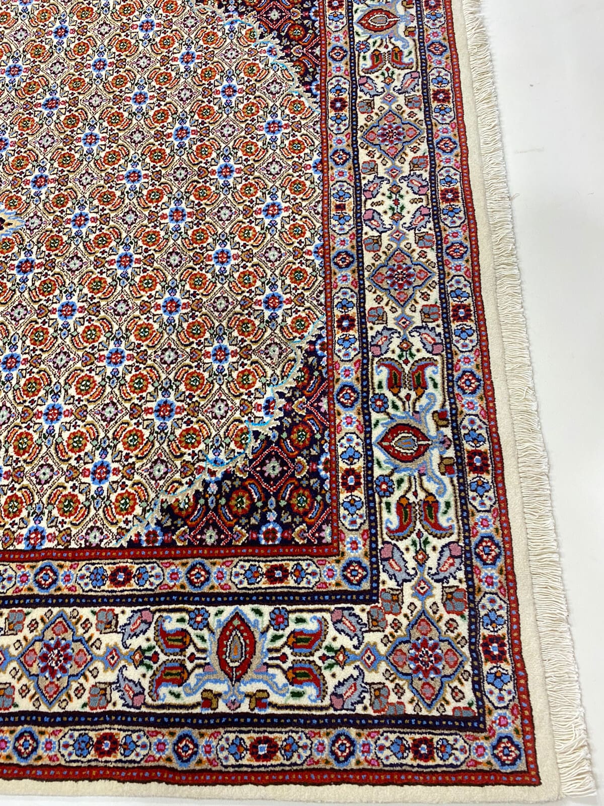 orientteppich-super-moud-242x163cm-400000-knoten-handgeknupft-5 Moud Perserteppich 240 × 162 cm aus Wolle & Seide, handgeknüpft