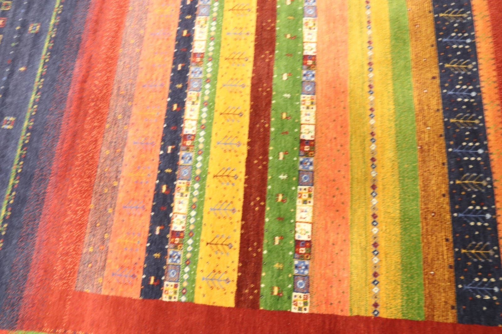 Handgeknüpfter Gabbeh Loribaft Perserteppich 243 × 170 cm