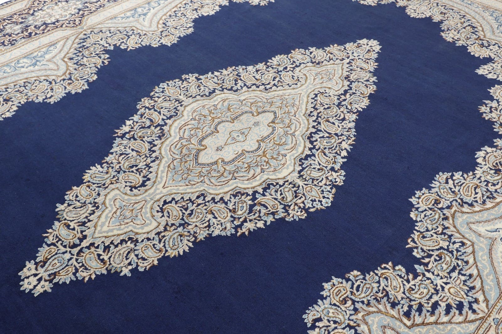 Kerman Perserteppich 415 × 304 cm aus Wolle, handgeknüpft