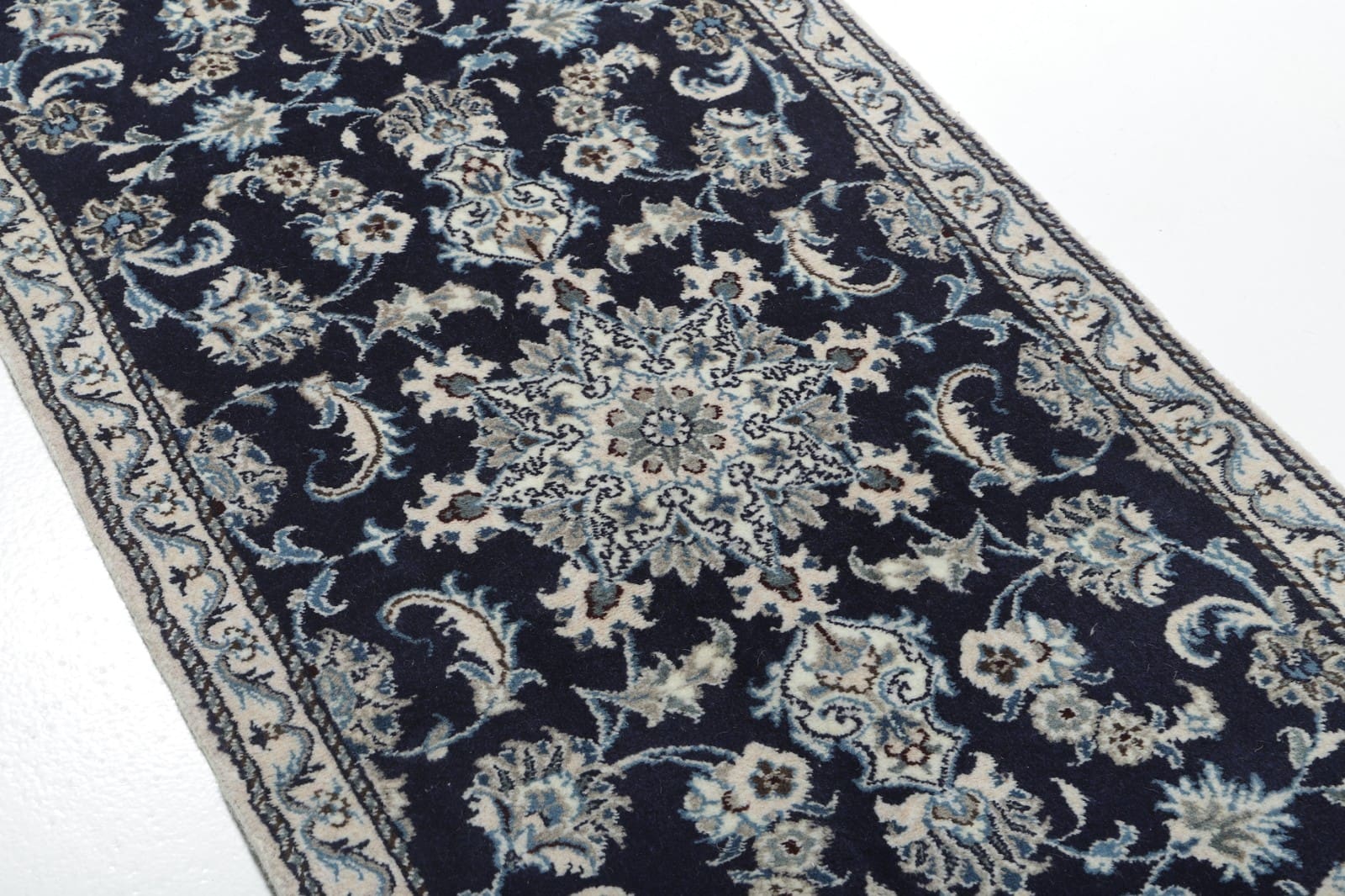 Kashmar Perserteppich aus Iran, 386 × 80 cm