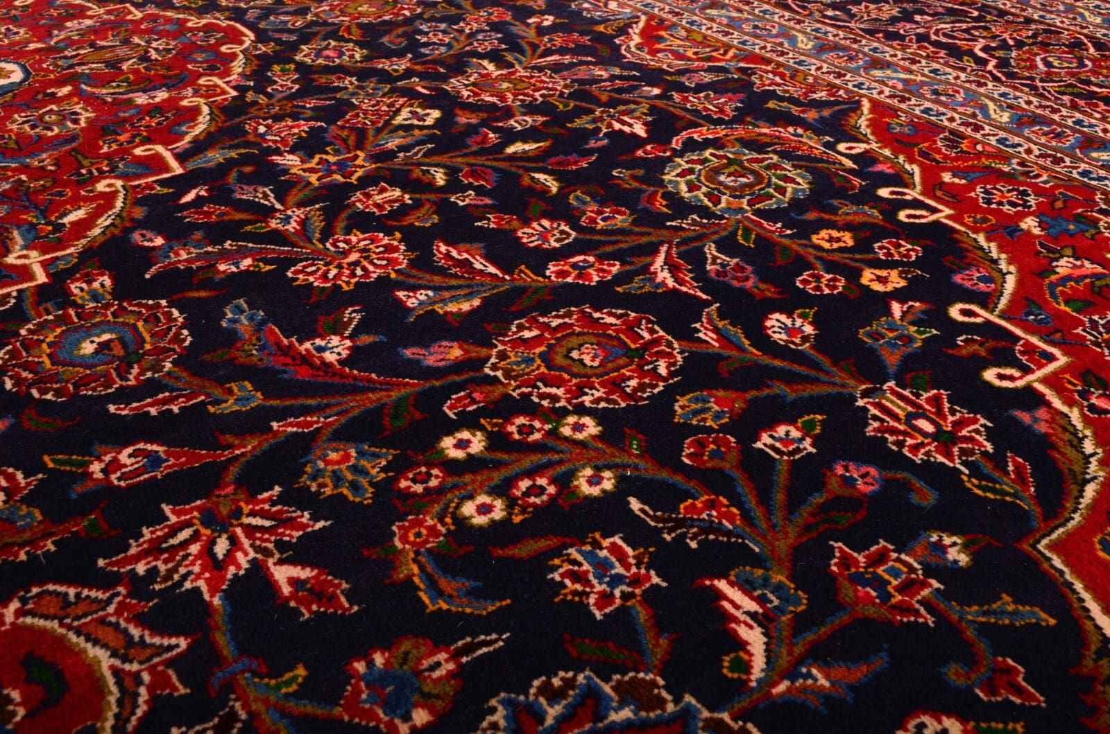 Kashan Perserteppich aus Iran, 395 × 295 cm