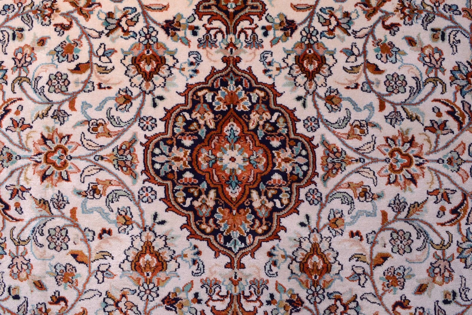 Handgeknüpfter Kashmir Orientteppich 187 × 130 cm