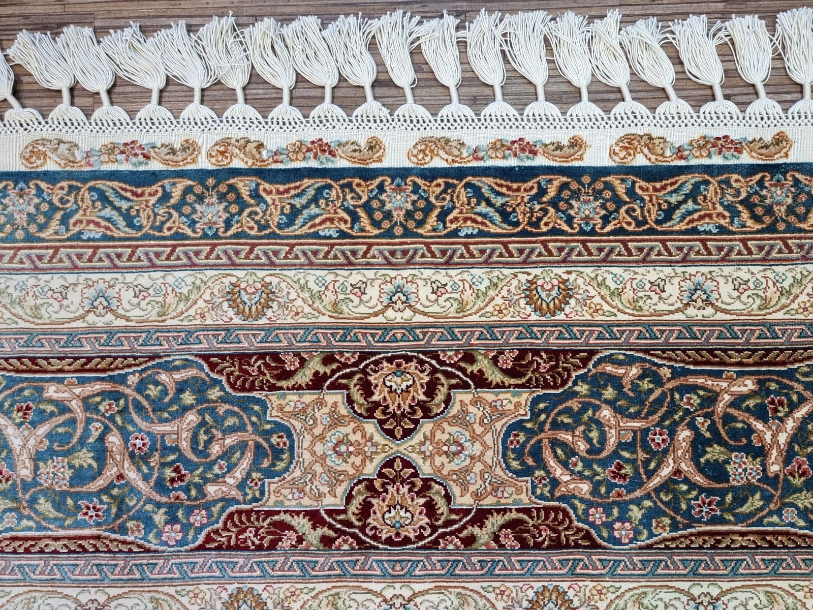 Handgeknüpfter Hereke Orientteppich, 304 × 217 cm, Seide