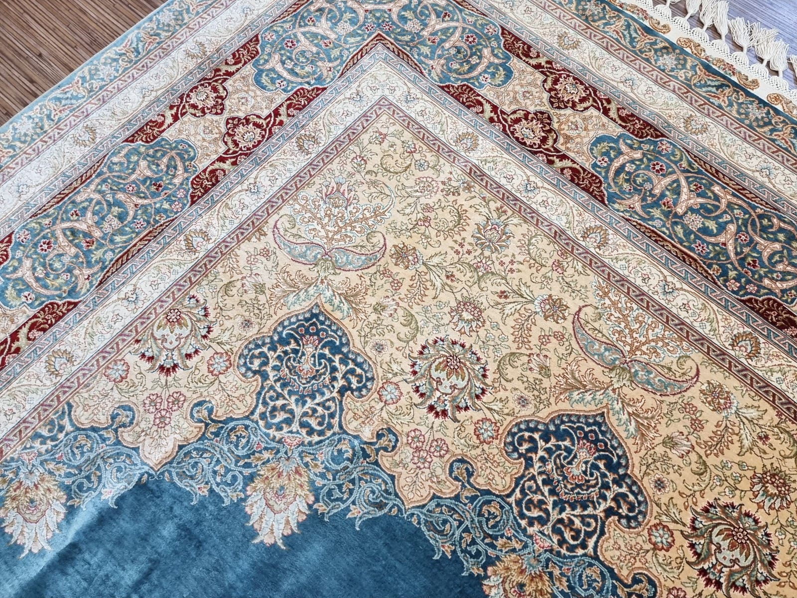 Handgeknüpfter Hereke Orientteppich, 304 × 217 cm, Seide