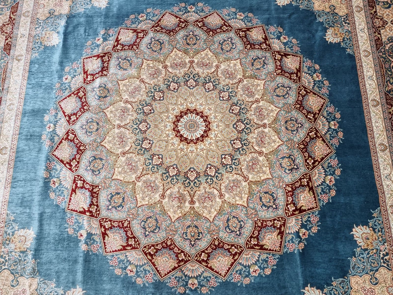Handgeknüpfter Hereke Orientteppich, 304 × 217 cm, Seide