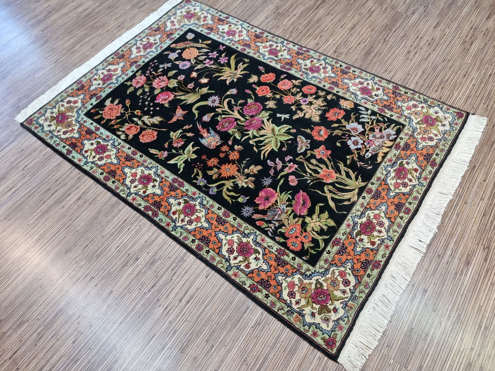 wunderschoner-original-persischer-tabriz-147x103-cm-500000-k-m-handgeknupft-2 Täbriz Perserteppich 145 × 102 cm aus Wolle & Seide, handgeknüpft