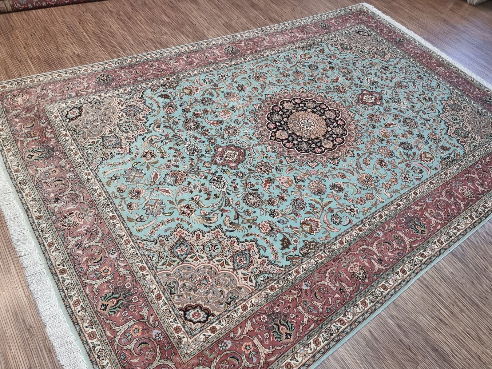 Täbriz Perserteppich aus Iran, 294 × 201 cm