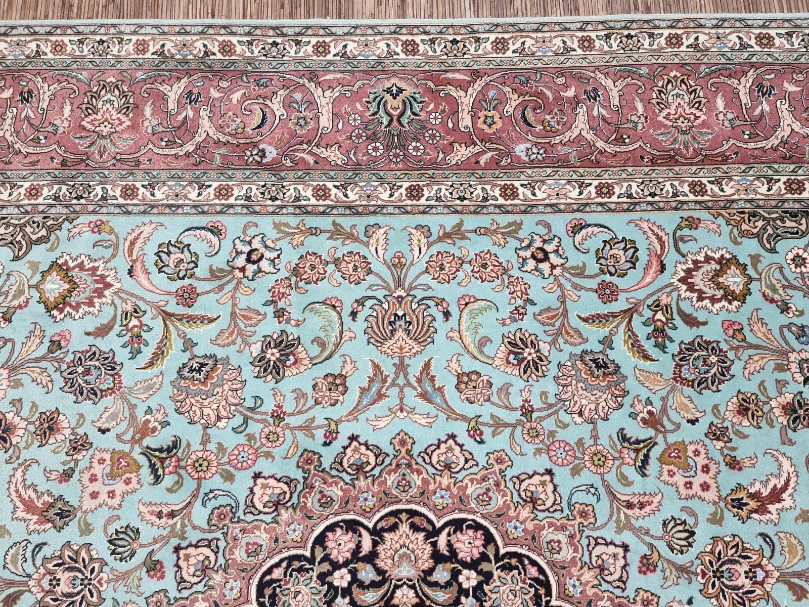 Täbriz Perserteppich aus Iran, 294 × 201 cm