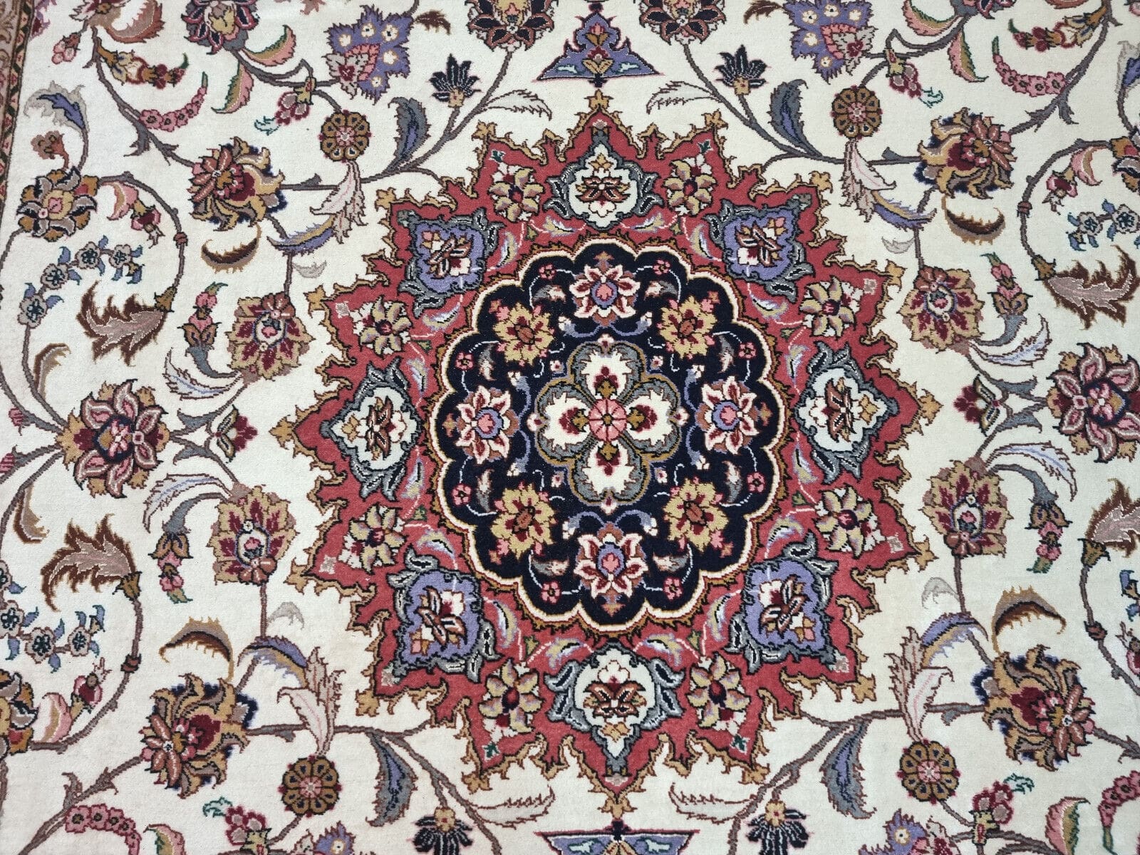 Handgeknüpfter Täbriz Perserteppich 257 × 202 cm