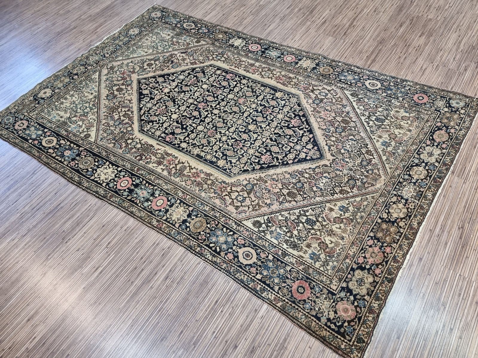 Handgeknüpfter Orientalisch Perserteppich 195 × 124 cm