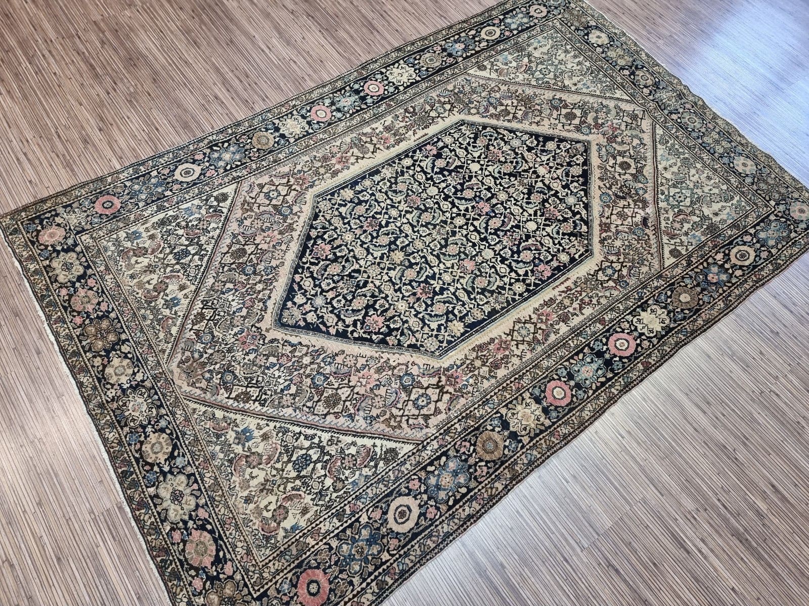 Handgeknüpfter Orientalisch Perserteppich 195 × 124 cm