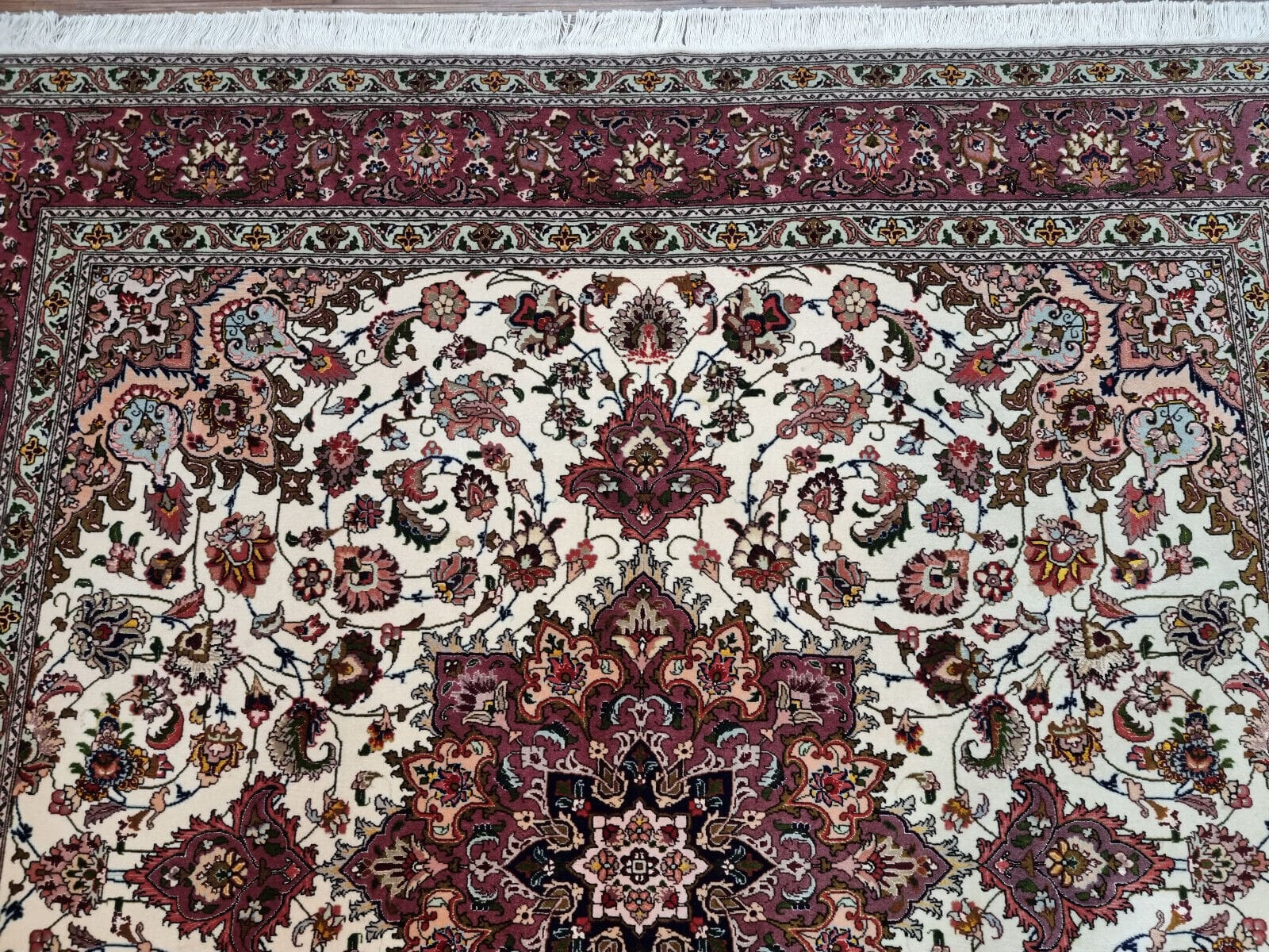 Täbriz Perserteppich 198 × 196 cm aus Wolle, handgeknüpft