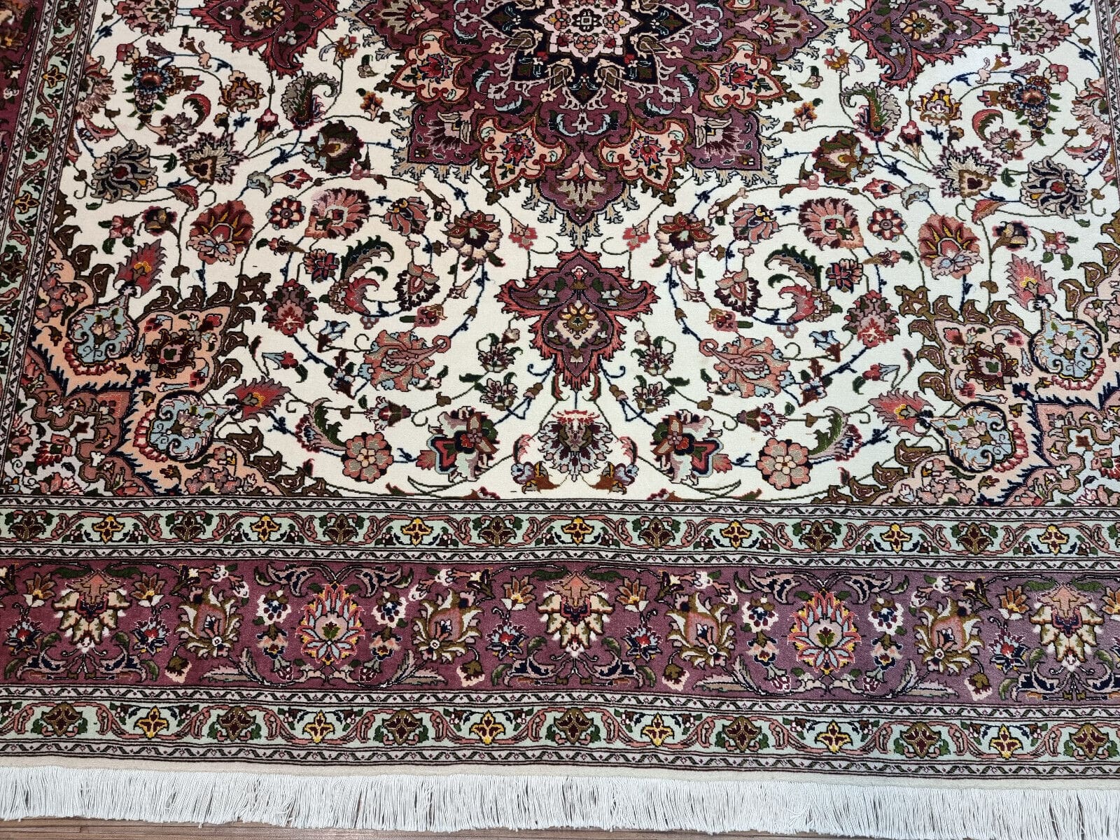 Täbriz Perserteppich 198 × 196 cm aus Wolle, handgeknüpft
