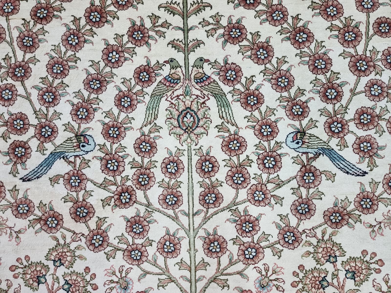 wunderschoner-china-hereke-seide-jumping-186x126cm-handgeknupft-7 Hereke Teppich 180 × 120 cm aus Seide, handgeknüpft
