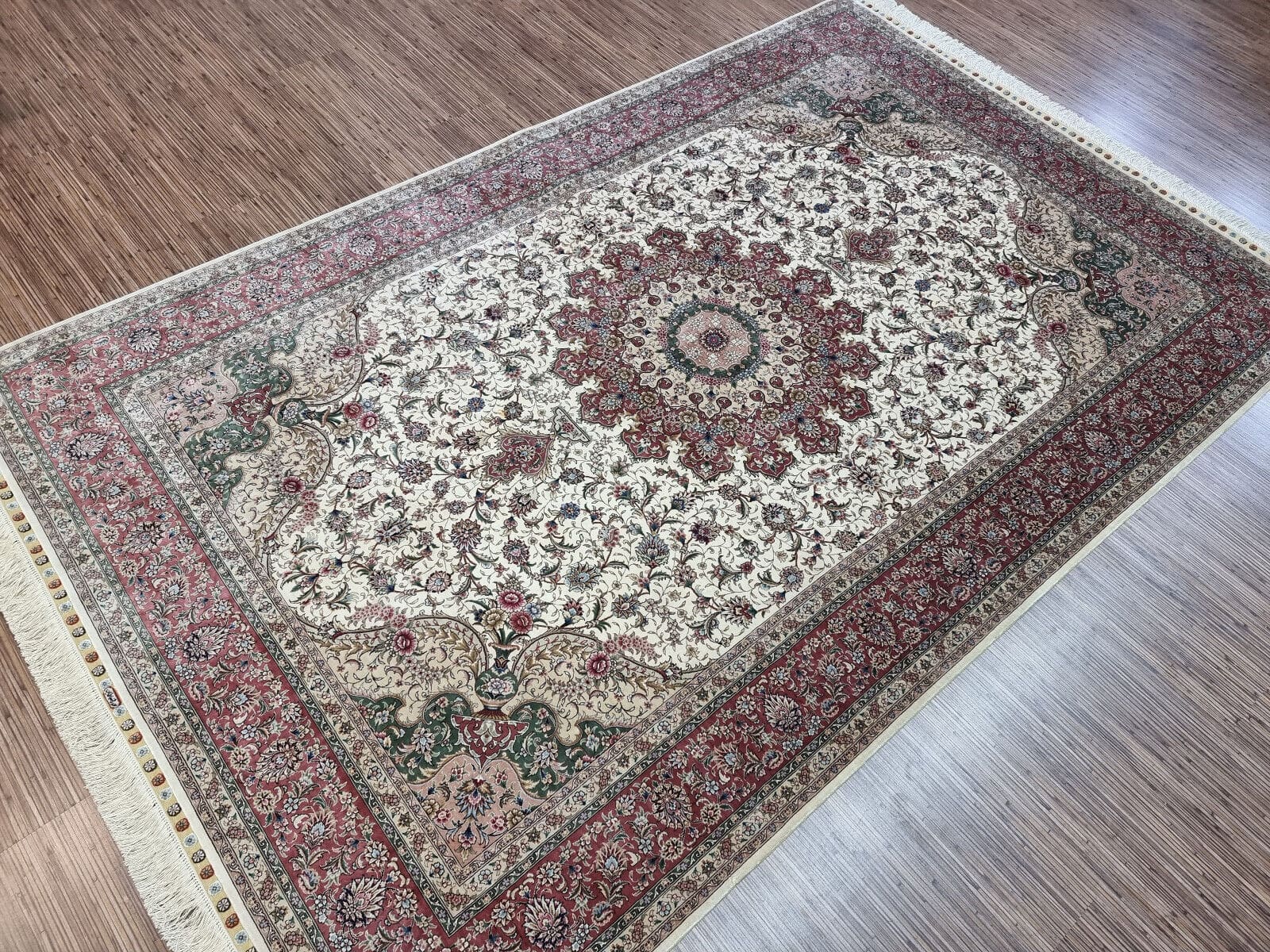 Handgeknüpfter Hereke Teppich, 250 × 150 cm, Seide