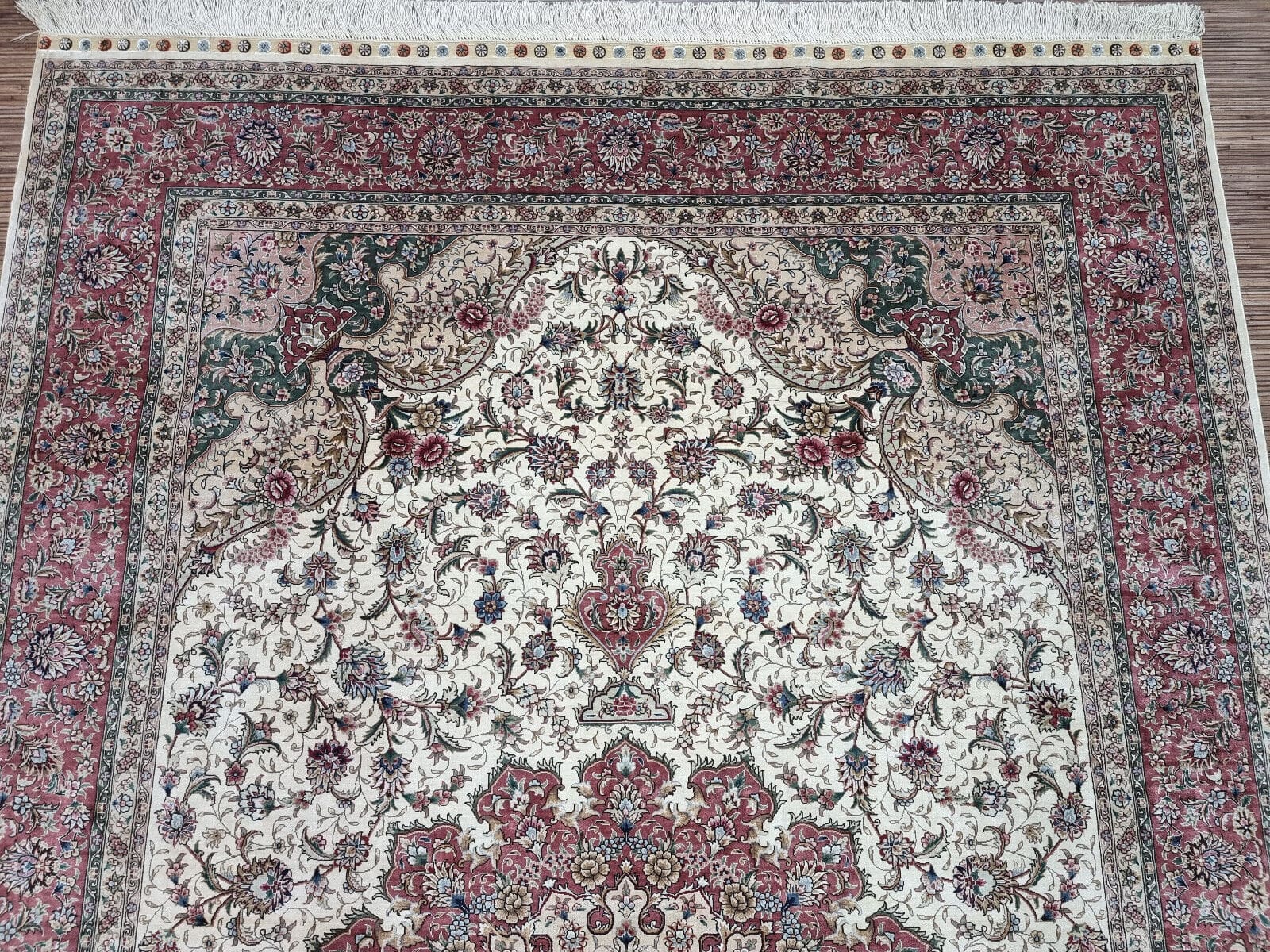 Handgeknüpfter Hereke Teppich, 250 × 150 cm, Seide
