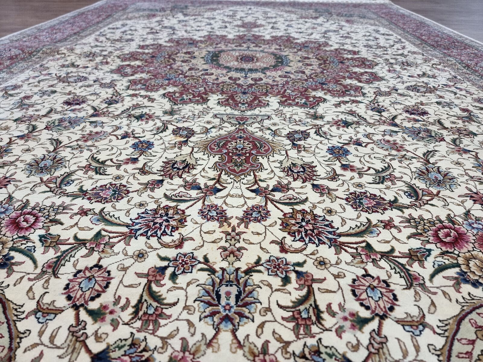 Handgeknüpfter Hereke Teppich, 250 × 150 cm, Seide
